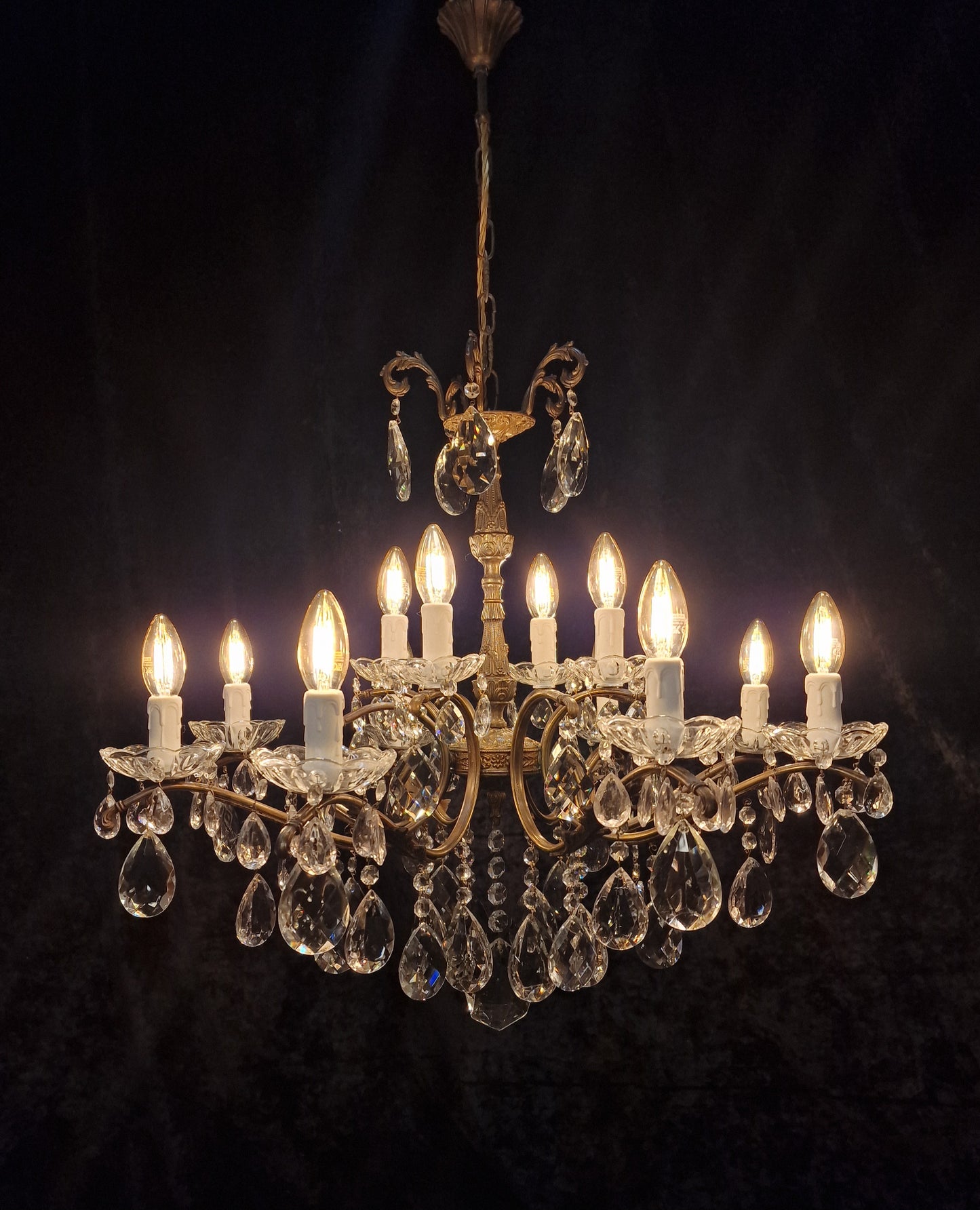 Fabulous Vintage Italian 8 Arm 12 Light 2 Tier Crystal Brass Leaf Chandelier