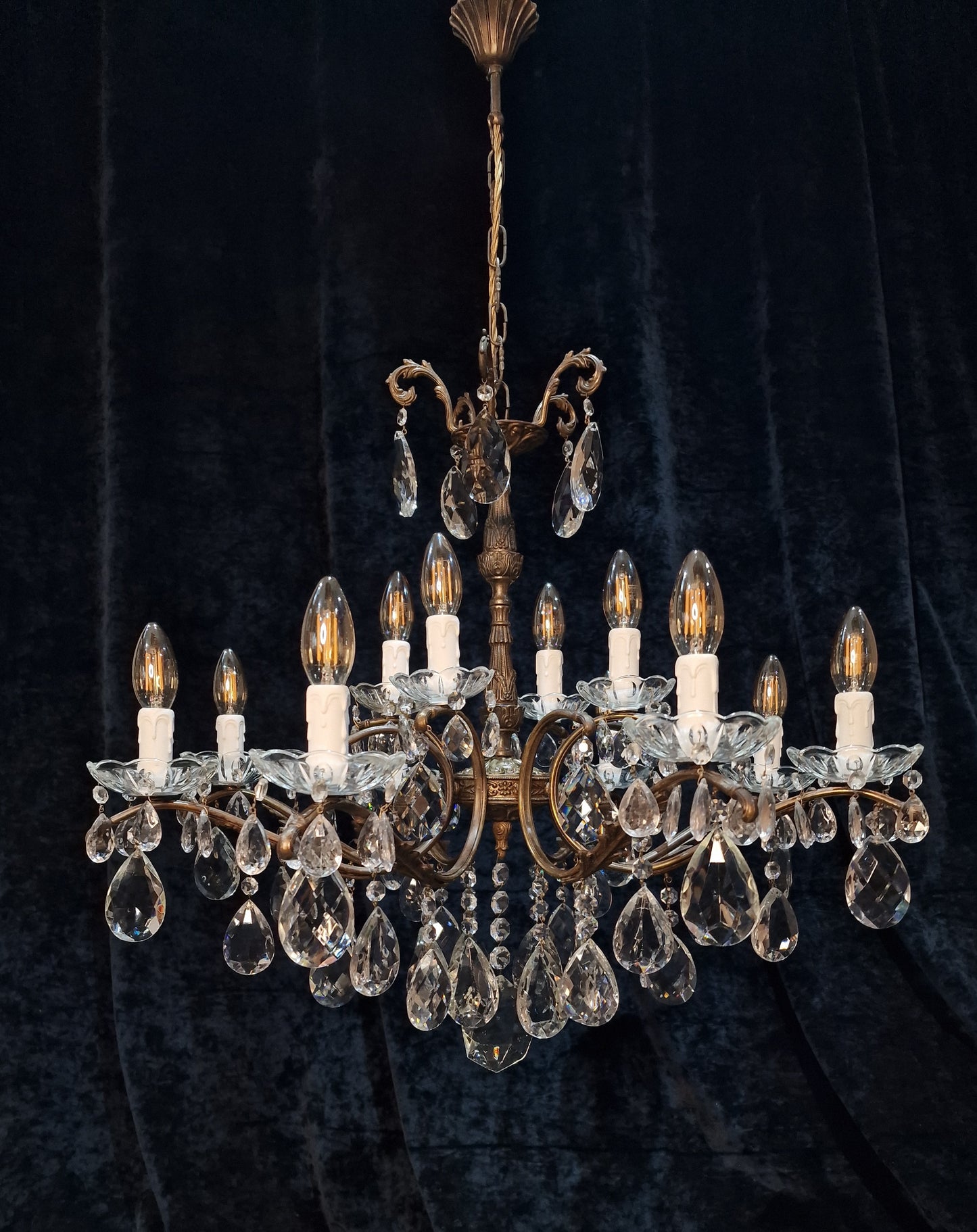 Fabulous Vintage Italian 8 Arm 12 Light 2 Tier Crystal Brass Leaf Chandelier