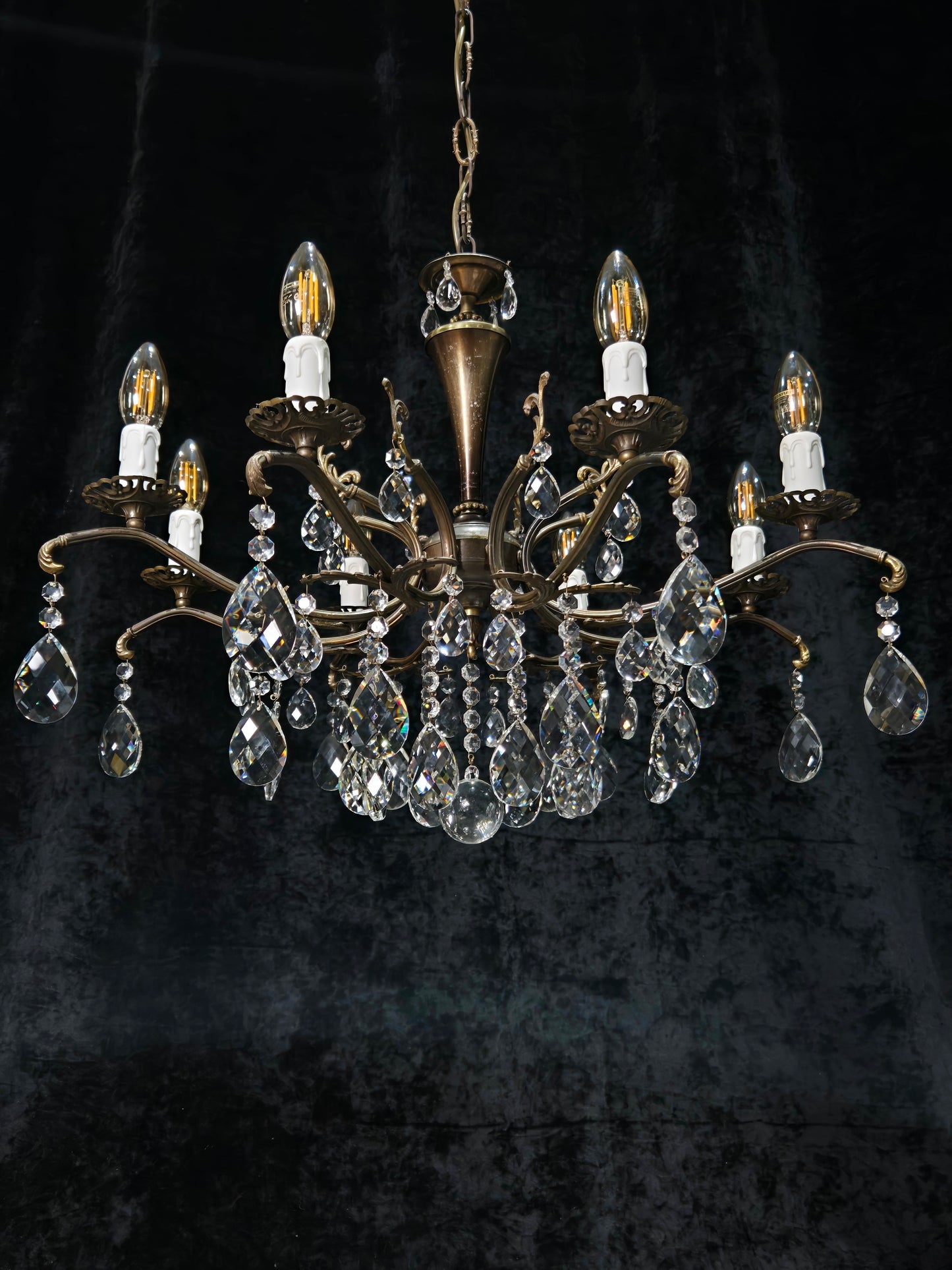Gorgeous Vintage Italian 8 Arm Crystal Brass Leaf Chandelier Ceiling Light
