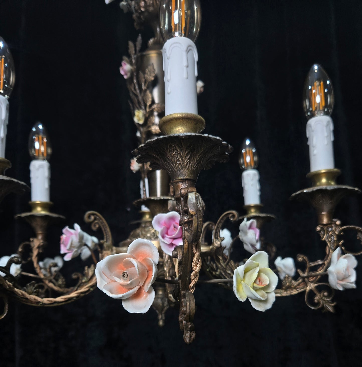 Fabulous Vintage Italian 6 Arm Brass Florentine Flower Roses Chandelier Light