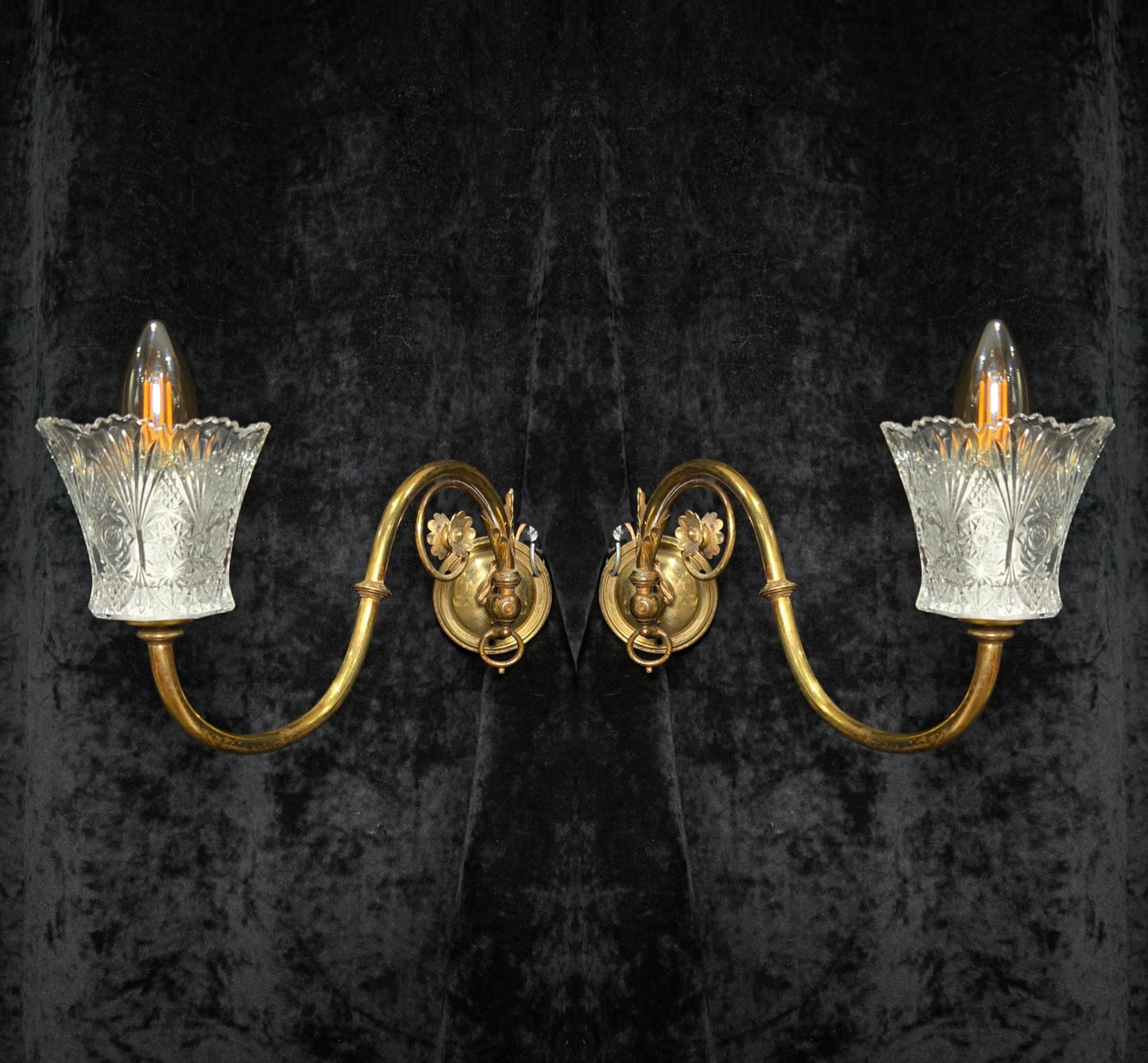Classical Pair Antique Victorian 1 Arm Brass Swivel Gas to Electric Wall Lights