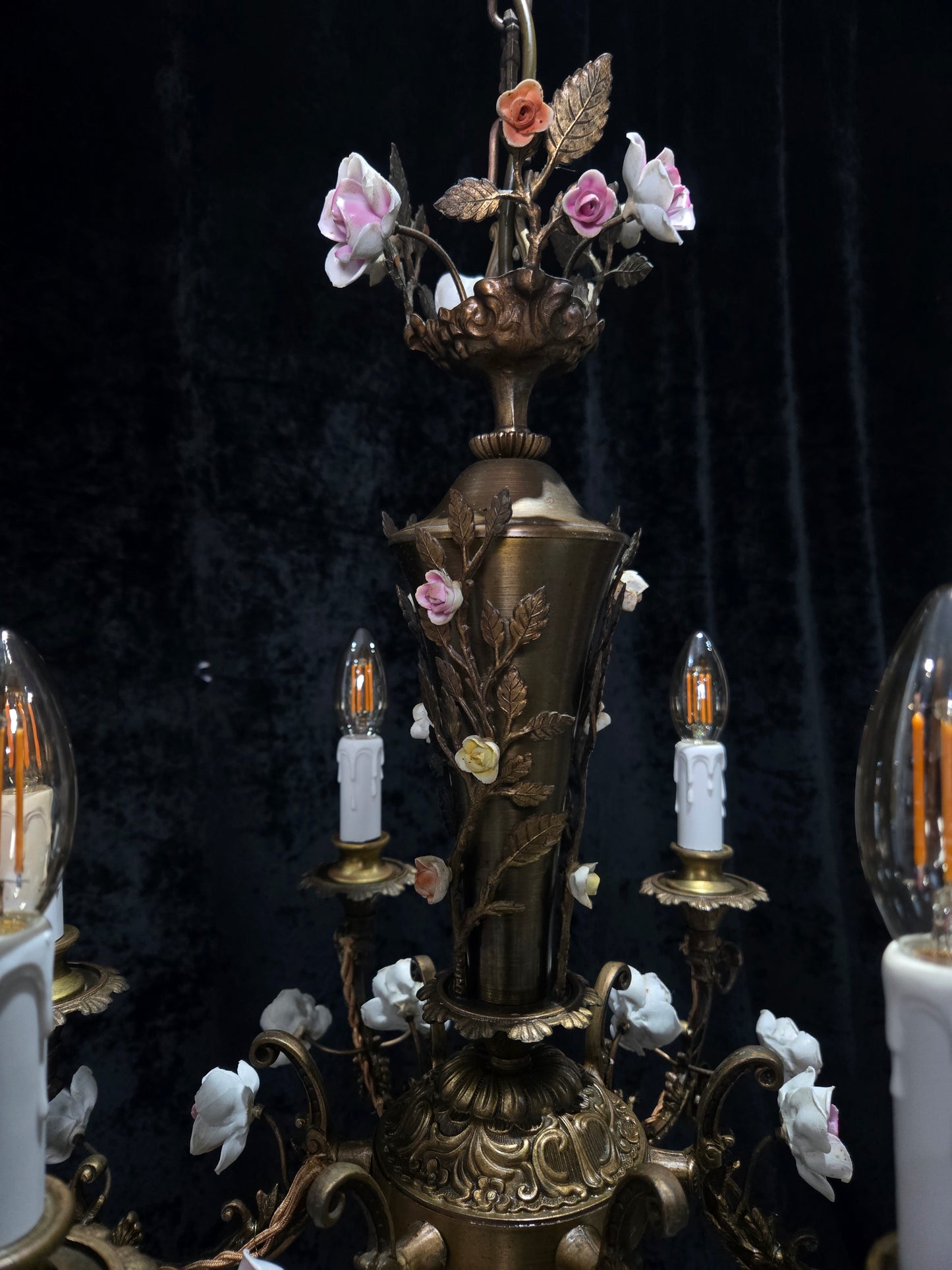 Fabulous Vintage Italian 6 Arm Brass Florentine Flower Roses Chandelier Light