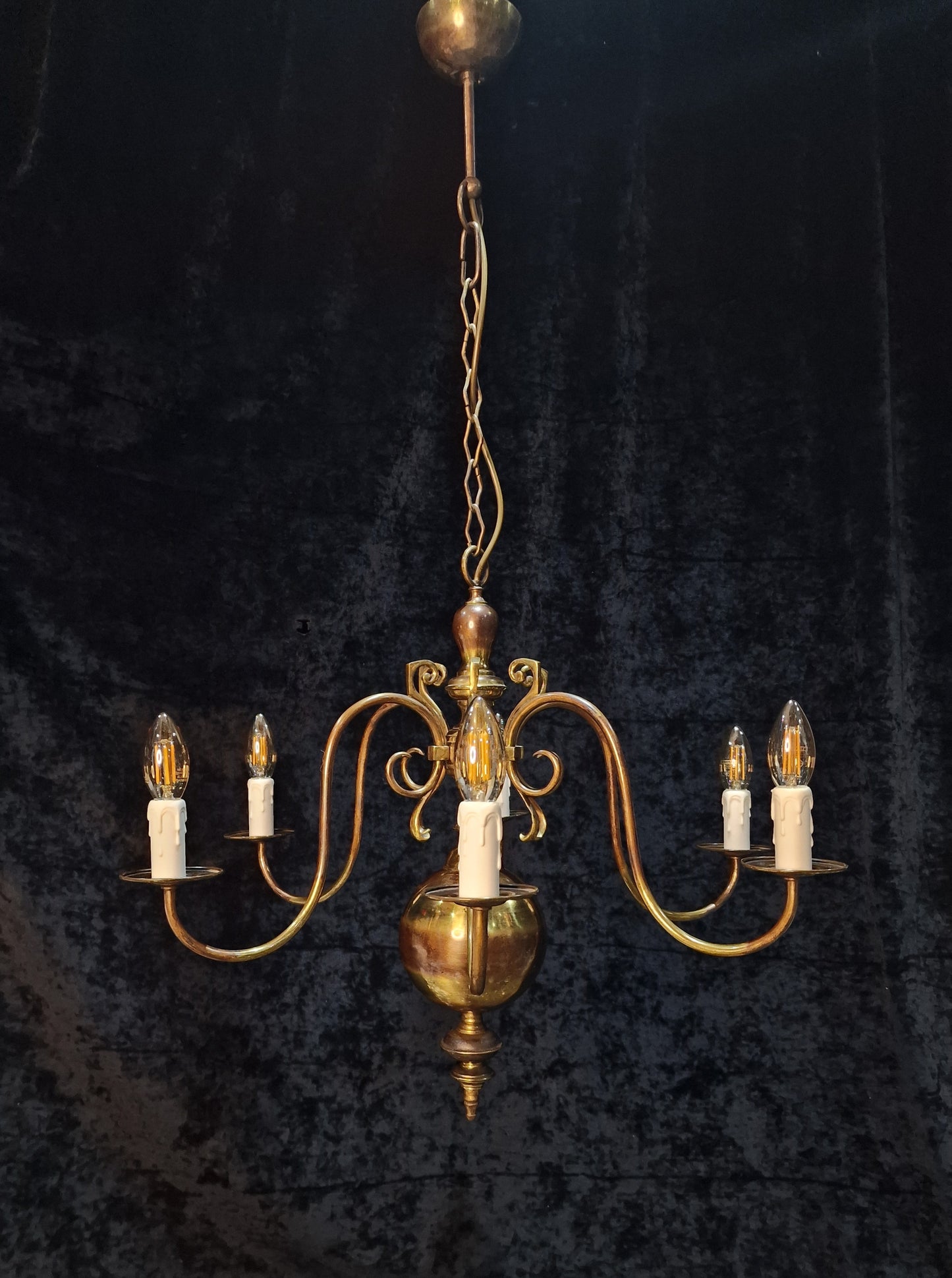 Classical Elegant Vintage 6 Arm Brass Flemish Chandelier Ceiling Light