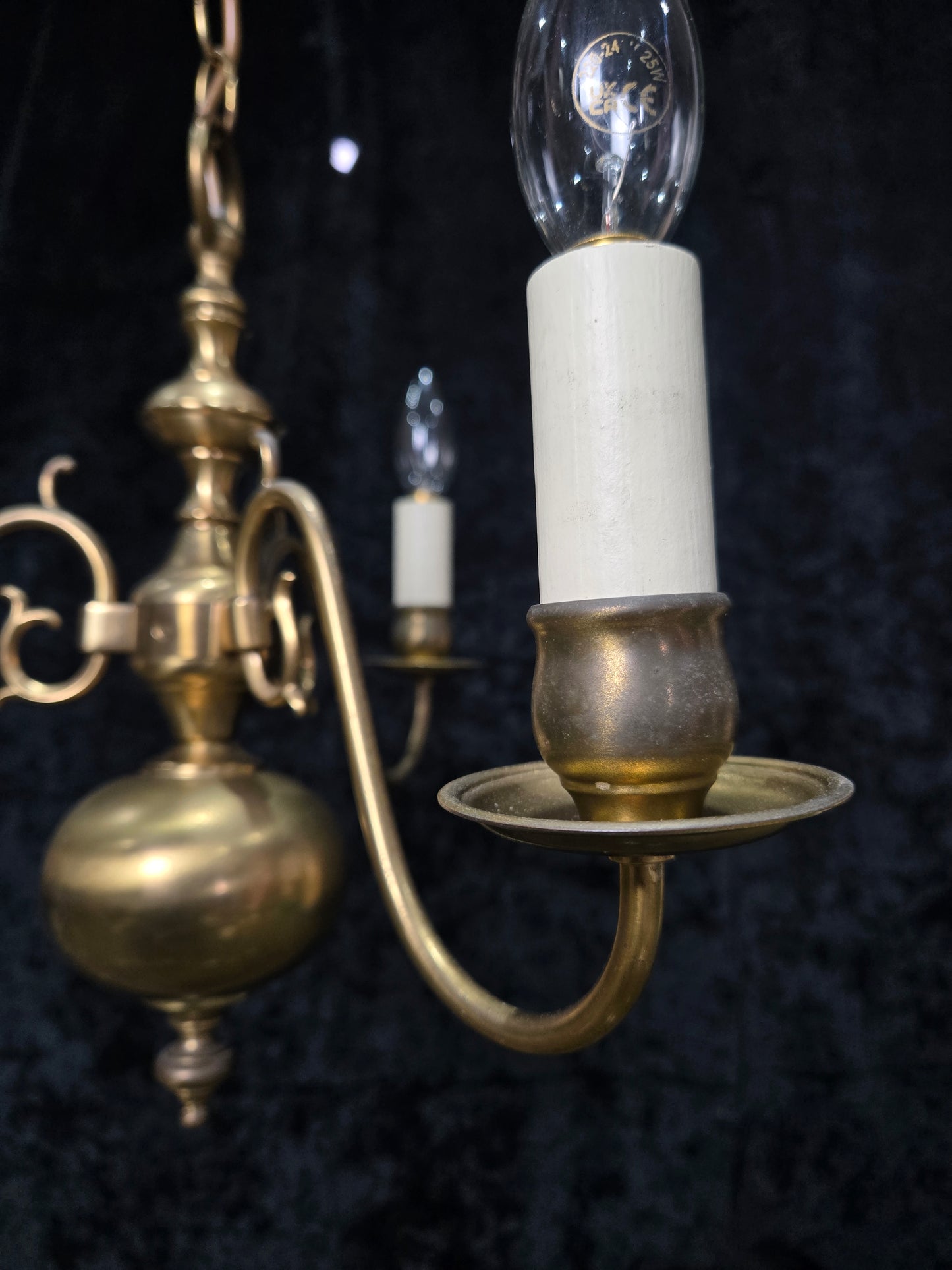 Classical Vintage 3 Arm Brass Flemish Chandelier Ceiling Light
