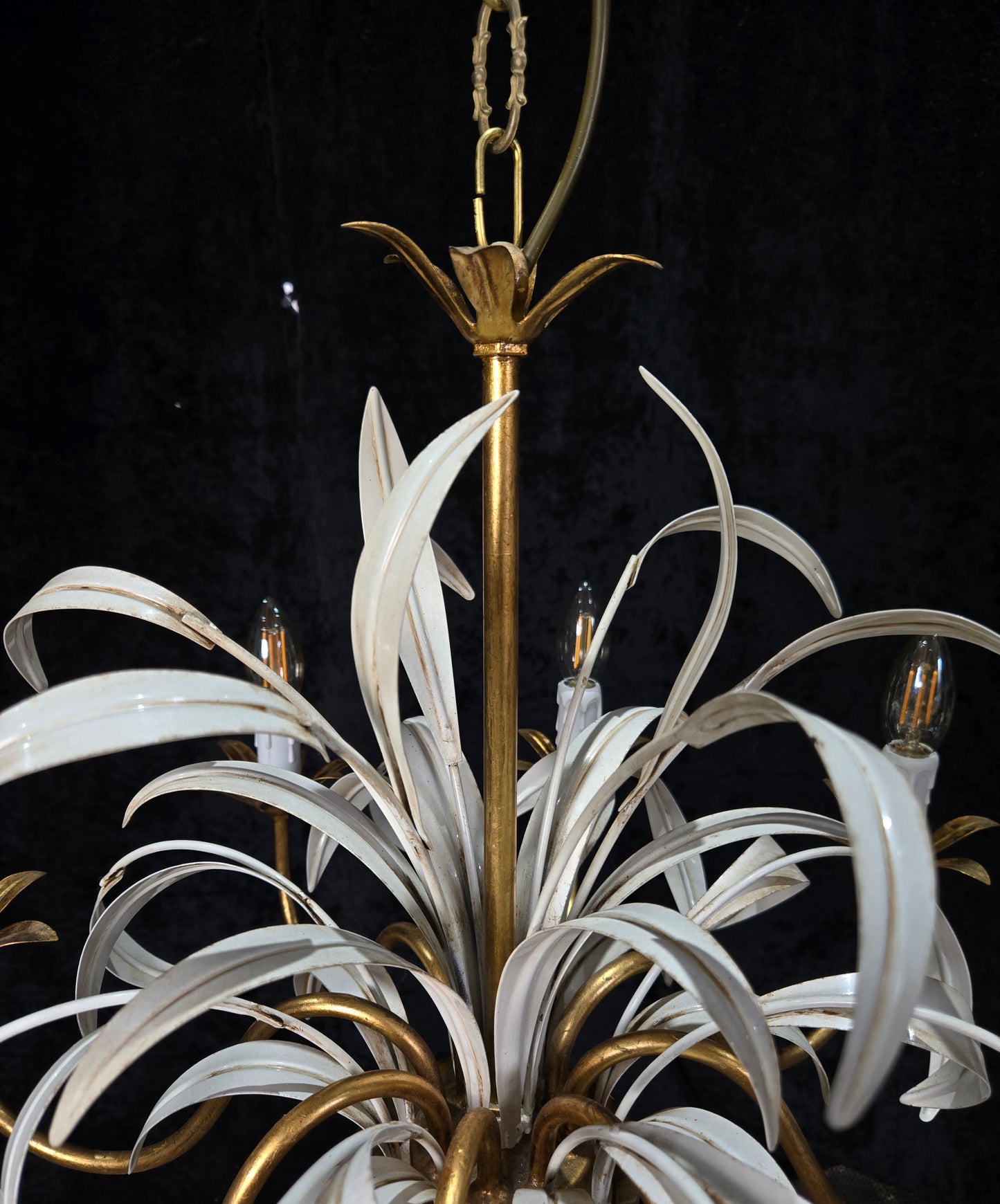 Lovely Vintage Italian MASCA Gilded Toleware 8 Arm Chandelier Ceiling Light