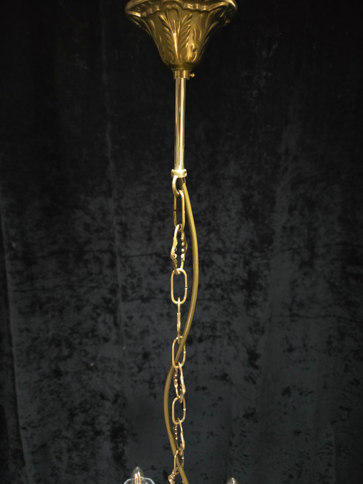 Classical Vintage Italian 8 Arm 12 Light Brass Crystal Chandelier Ceiling Light