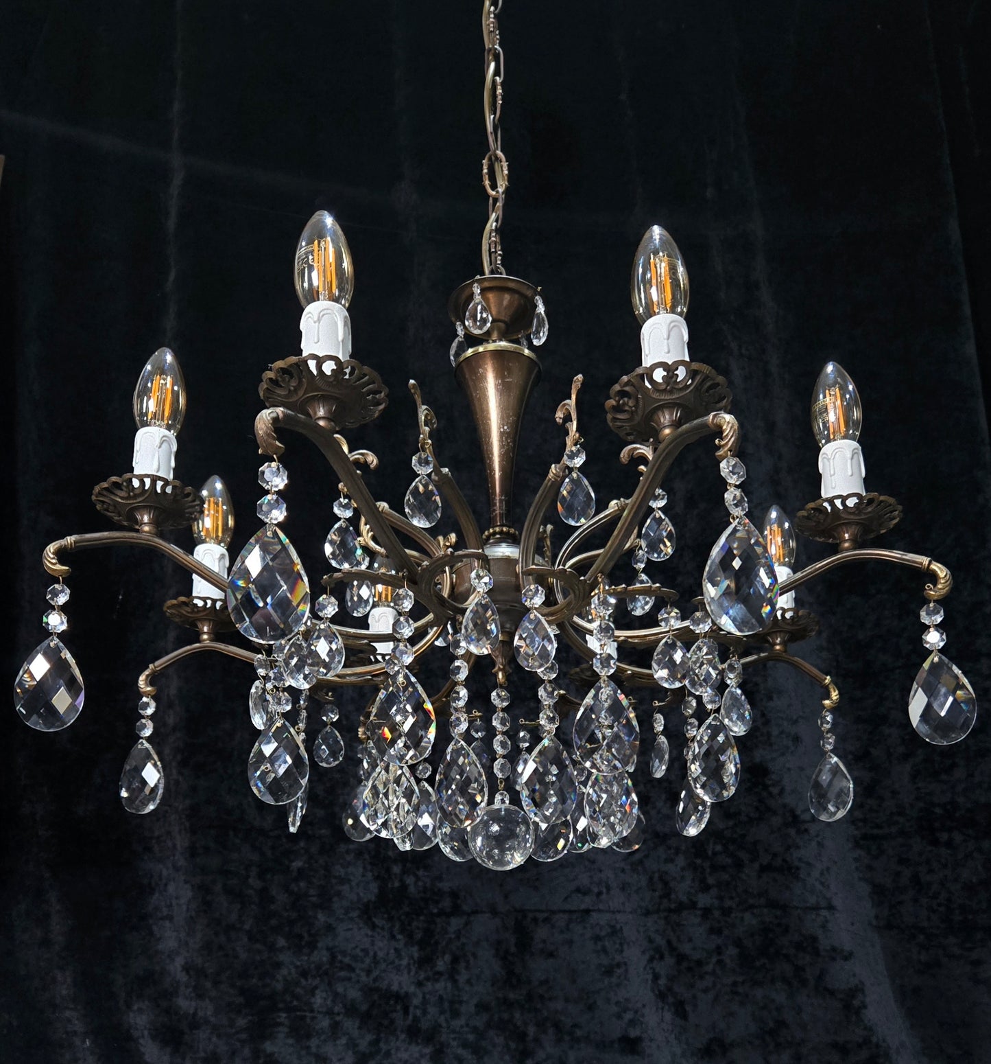 Gorgeous Vintage Italian 8 Arm Crystal Brass Leaf Chandelier Ceiling Light
