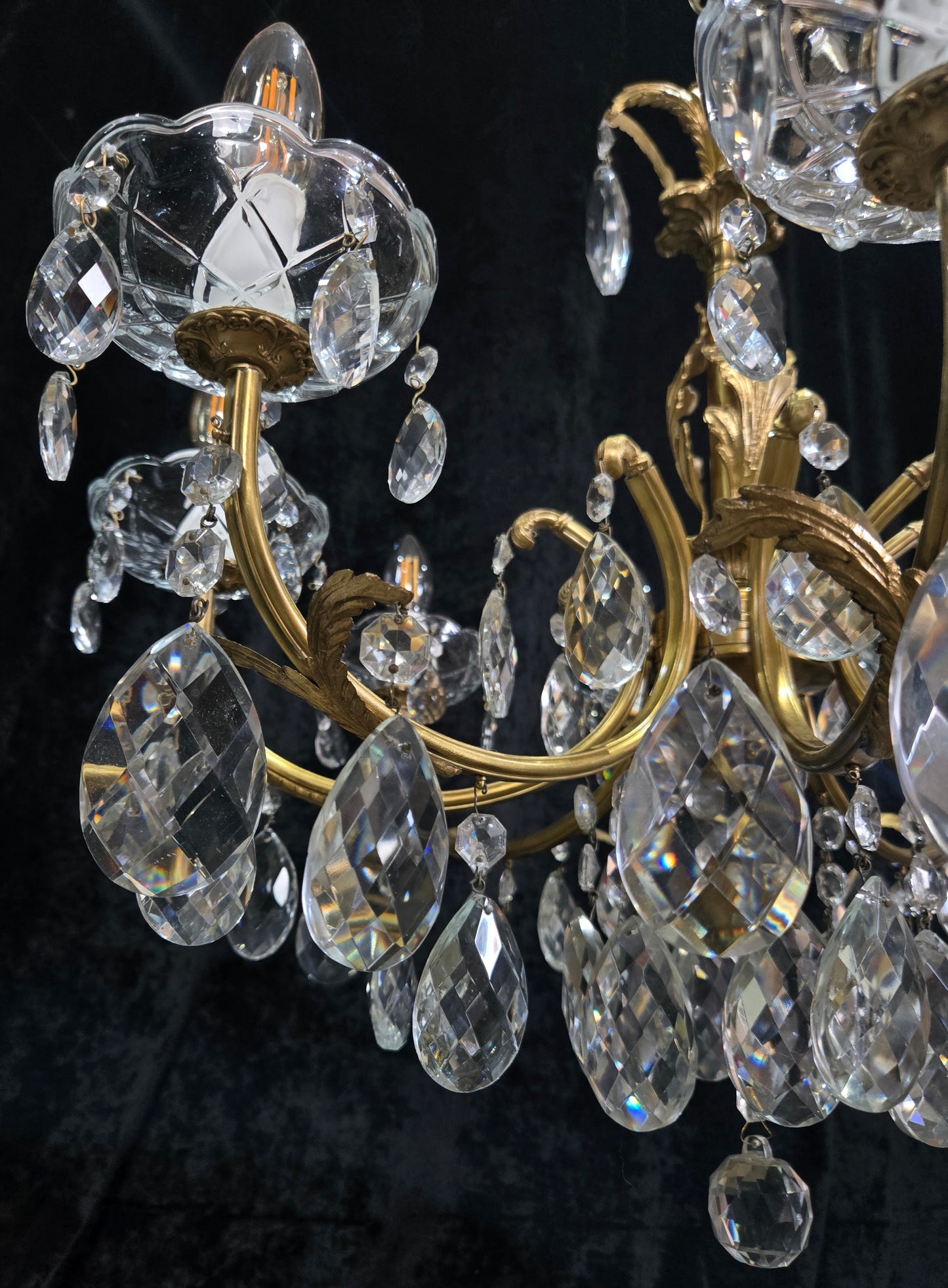 Beautiful Vintage Italian 8 Arm Brass Crystal Leaf Chandelier Ceiling Light