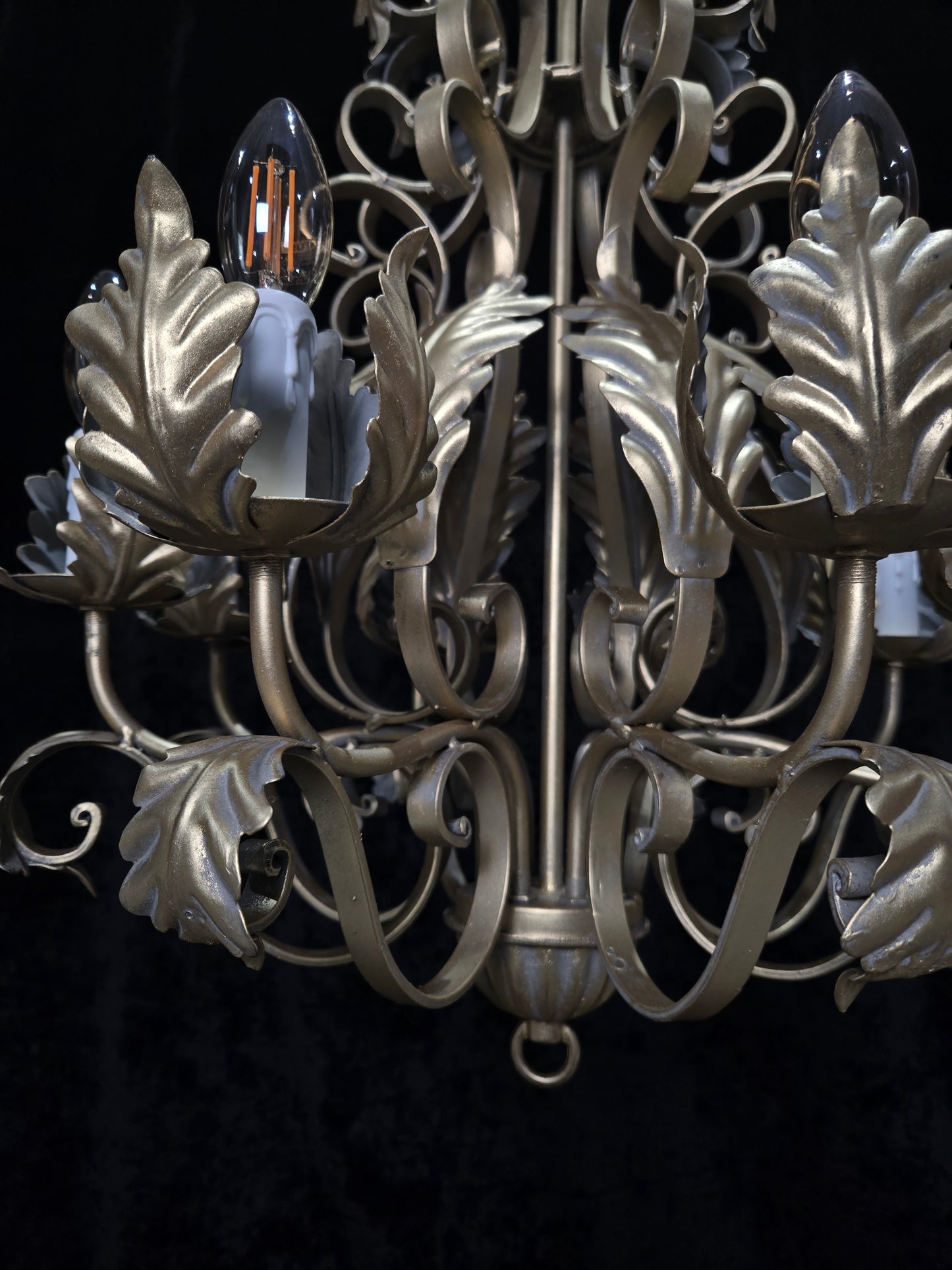 Stunning Heavy Large 8 Arm Wrought Iron Gilded Italian Chandelier Ceiling Light