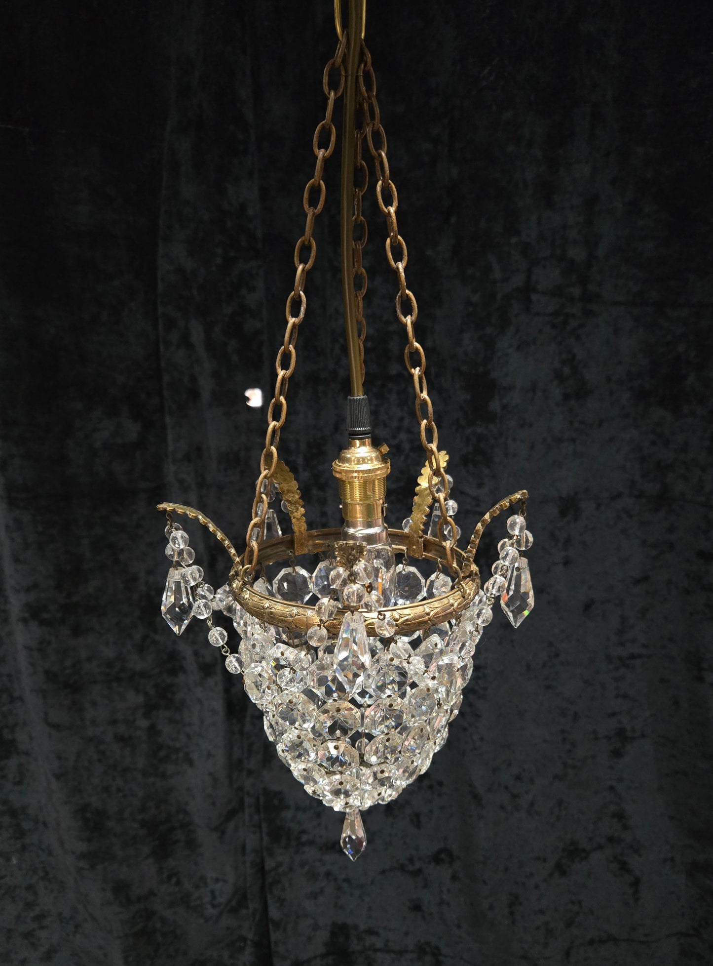 Beautiful Antique French Crystal Bag Brass Leaf Chandelier Ceiling Light