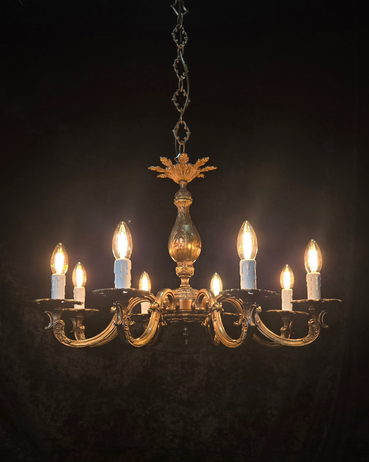 Beautiful Large Heavy Vintage Solid Brass 8 Arm Italian Chandelier Ceiling Light