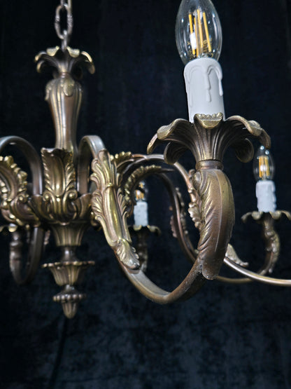 Traditional Large Vintage Italian 8 Arm Brass Chandelier Ceiling Light