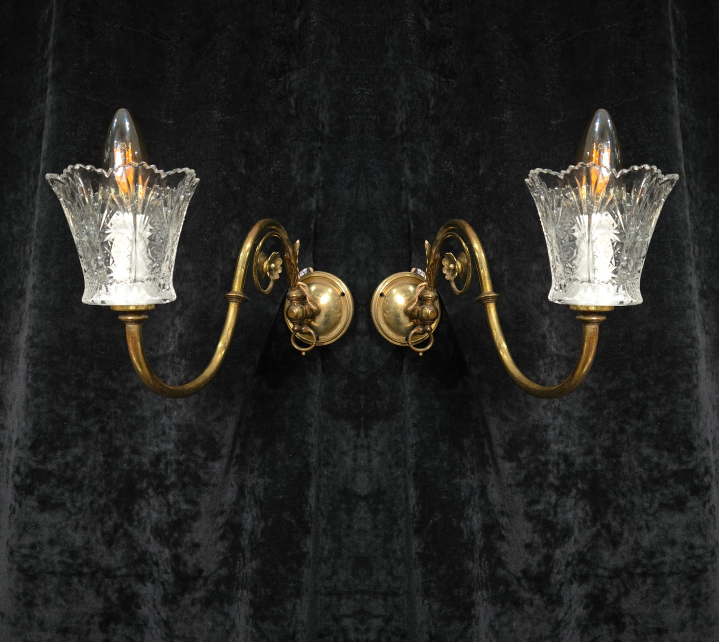Classical Pair Antique Victorian 1 Arm Brass Swivel Gas to Electric Wall Lights