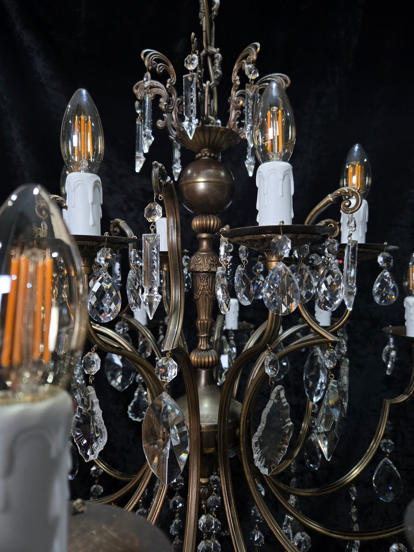 Fabulous Large Vintage Italian 12 Arm 18 Light Brass Crystal Leaf Chandelier