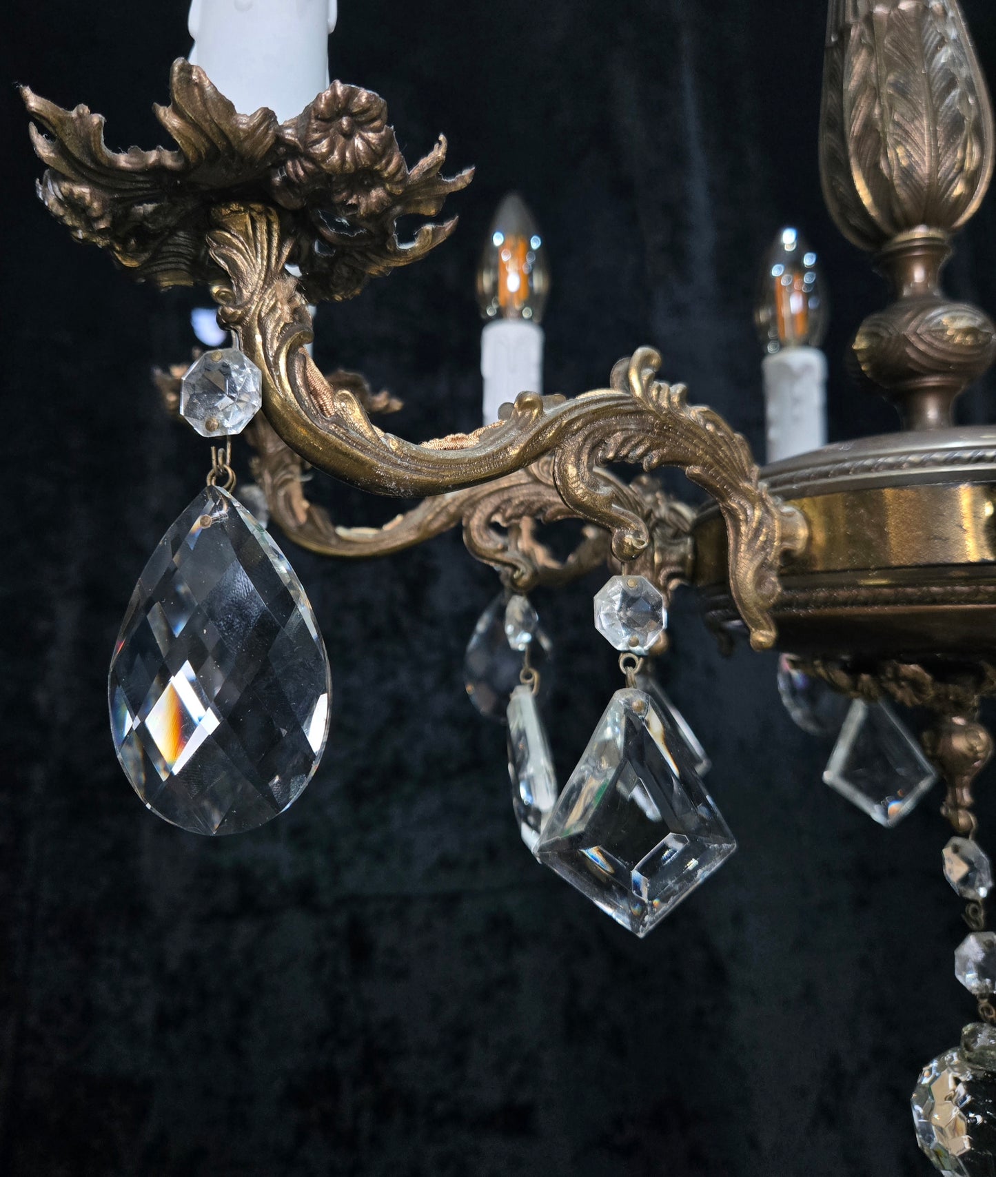 Fabulous Vintage Italian 8 Arm Brass Flower Crystal Chandelier Ceiling Light