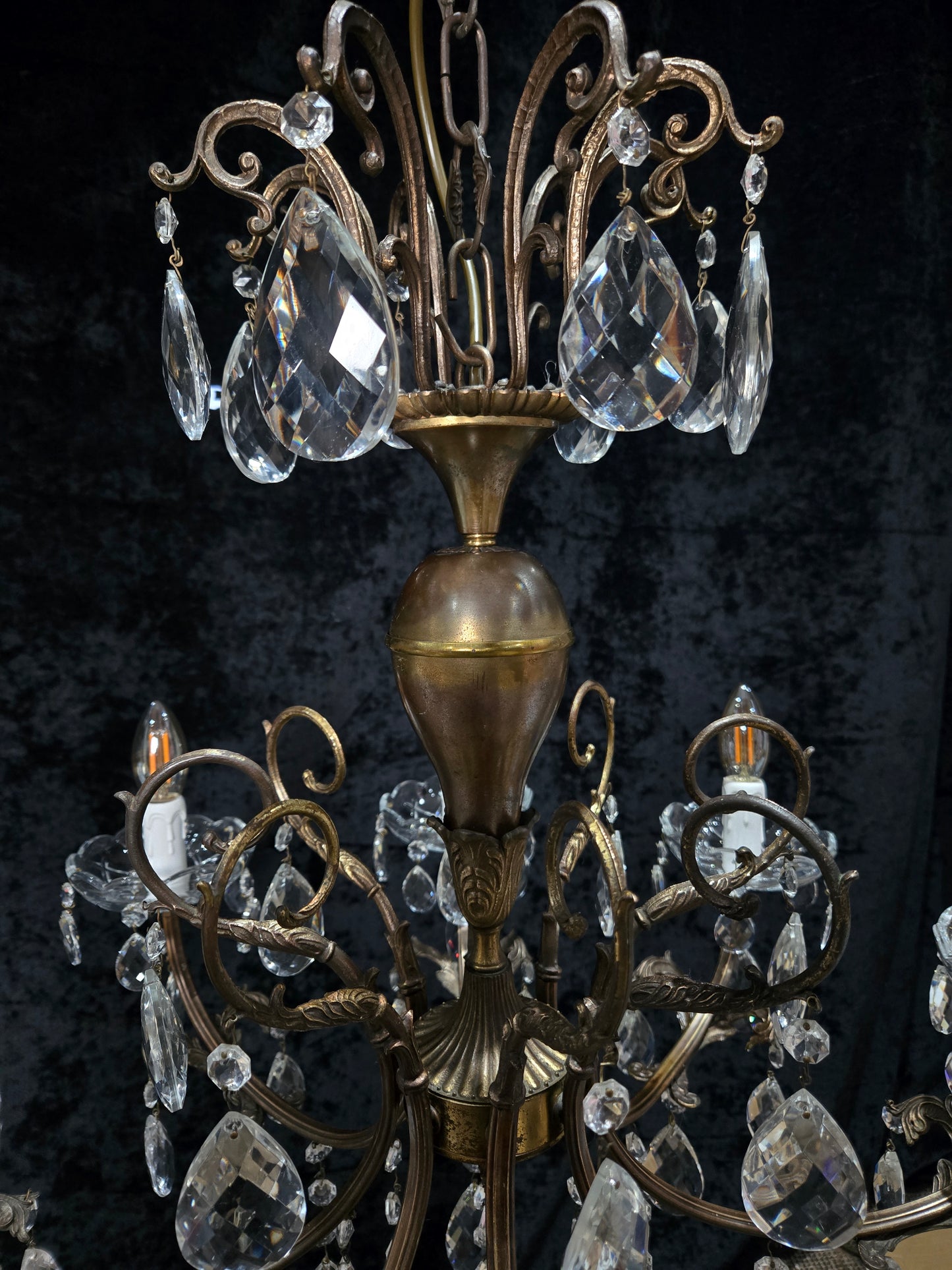Fabulous Large Vintage Italian Heavy 8 Arm Leaf Crystal Chandelier Ceiling Light