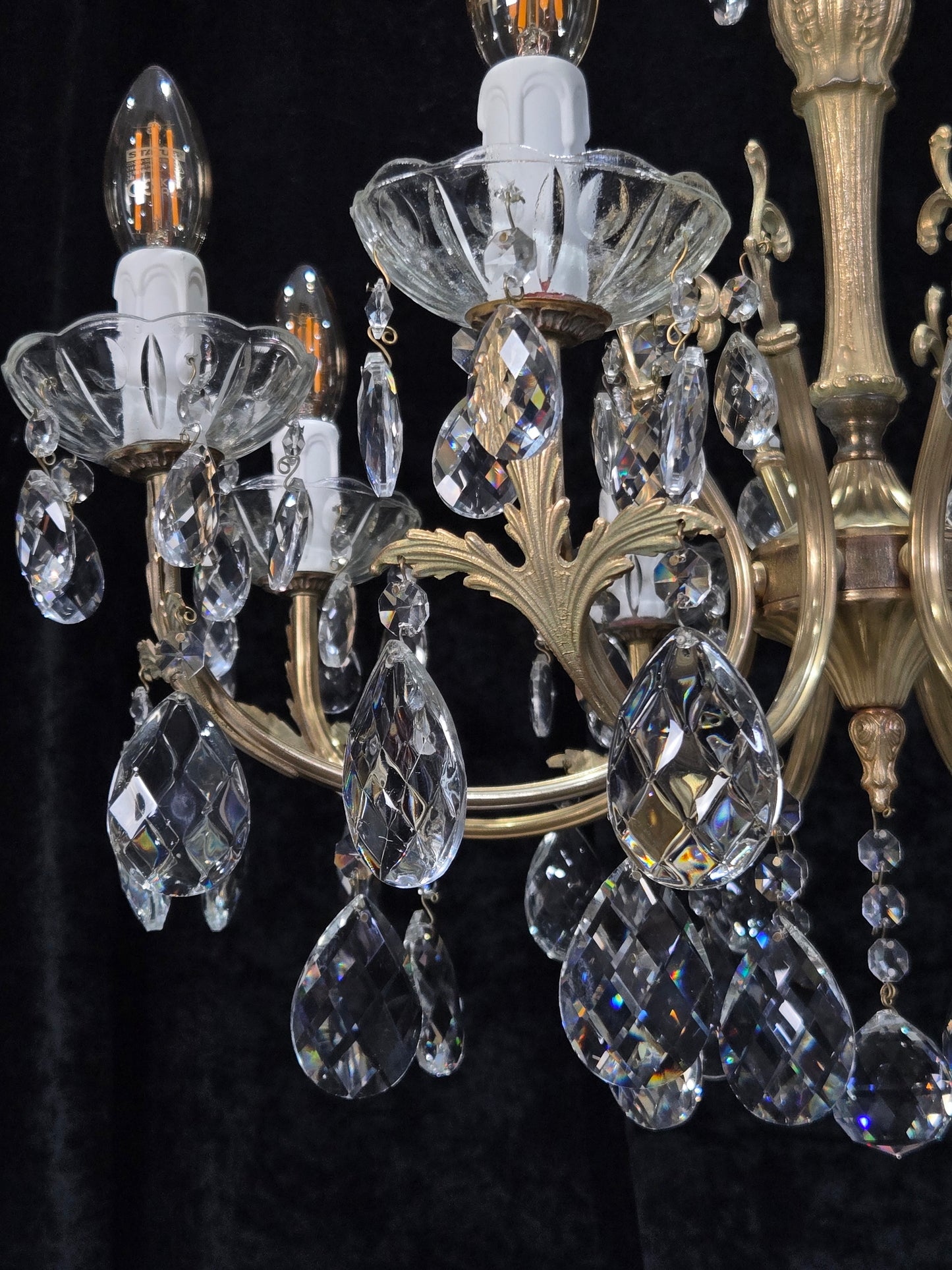 Elegant Vintage Italian 8 Arm Brass Crystal Leaf Chandelier Ceiling Light