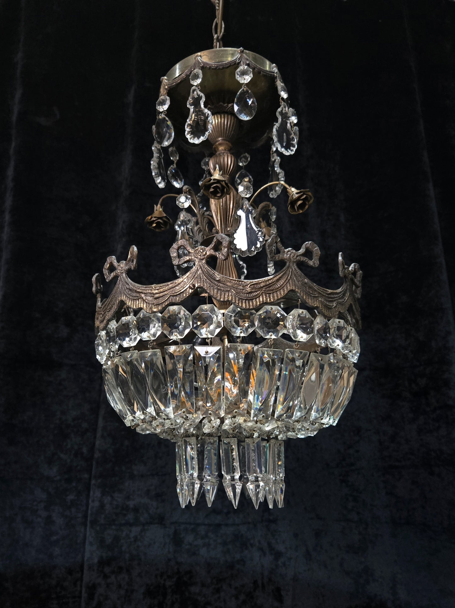 Beautiful Vintage Italian Brass 3 Light Crystal Bag Bows and Roses Chandelier