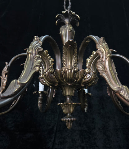 Traditional Large Vintage Italian 8 Arm Brass Chandelier Ceiling Light