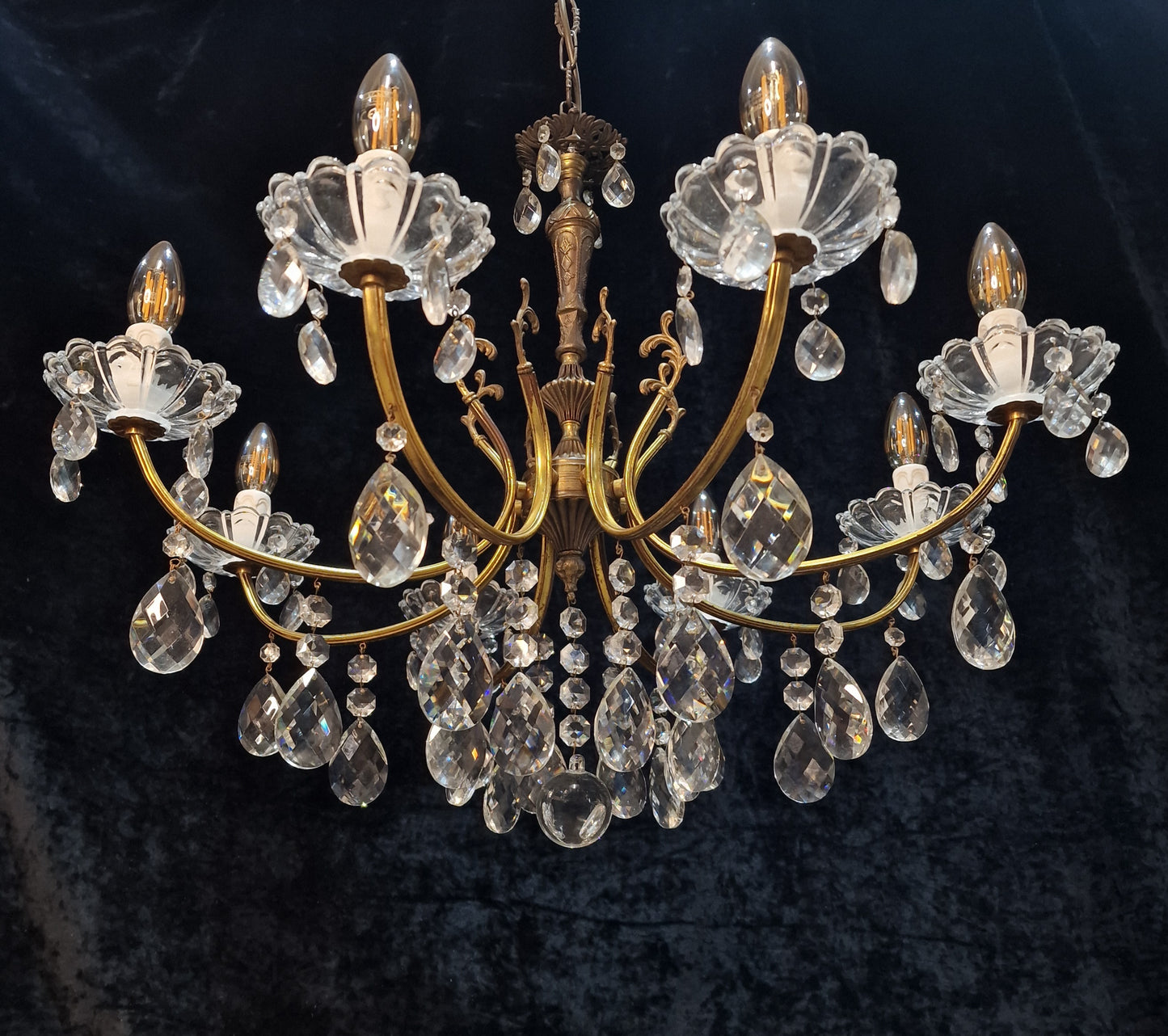 Lovely Vintage Italian 8 Arm 2 Tone Brass Leaf Crystal Chandelier Ceiling Light