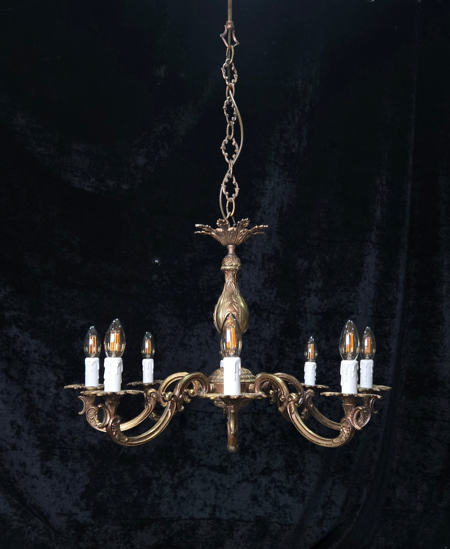 Beautiful Large Heavy Vintage Solid Brass 8 Arm Italian Chandelier Ceiling Light