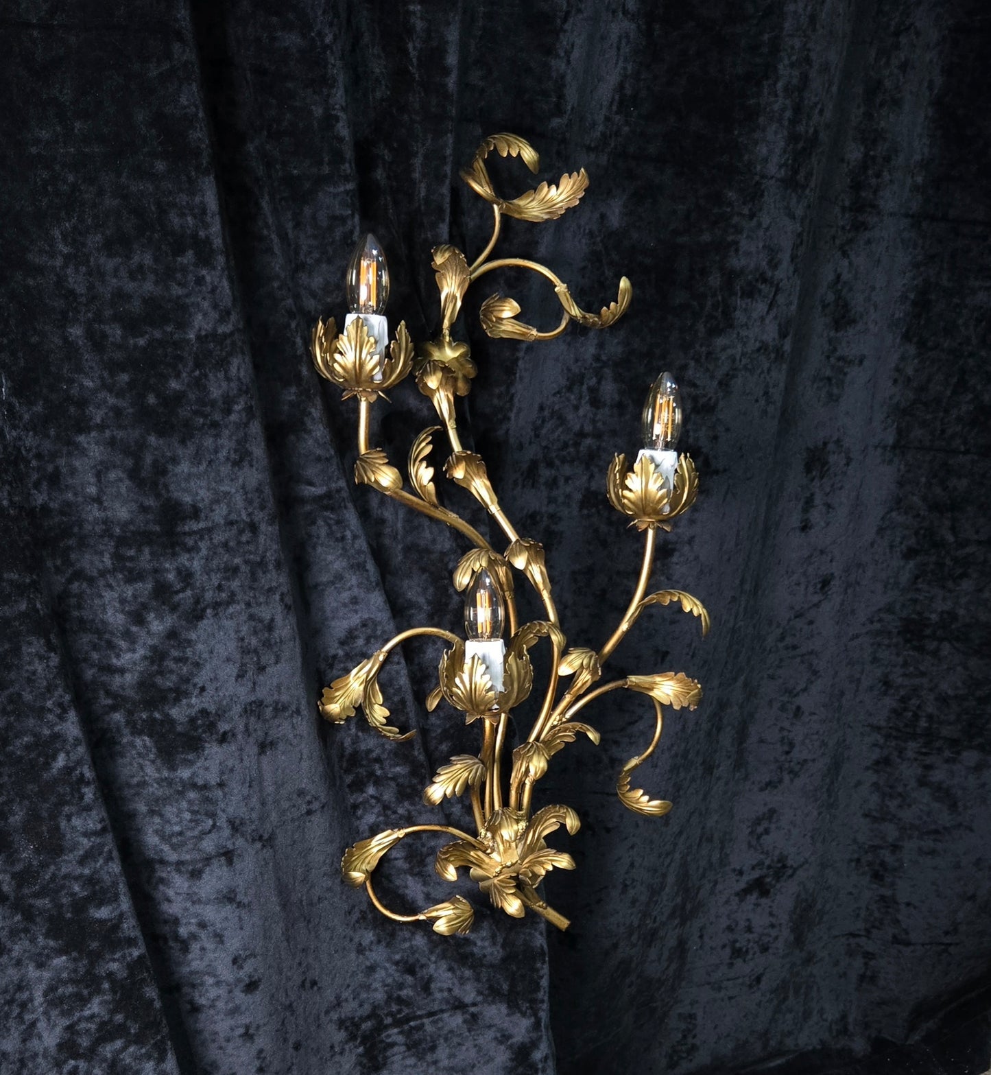 Beautiful Large Vintage Italian 3 Light Gilded Toleware Florentine Sconce Light