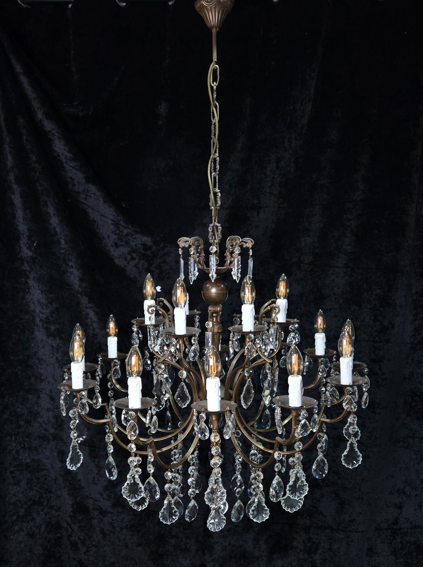 Fabulous Large Vintage Italian 12 Arm 18 Light Brass Crystal Leaf Chandelier