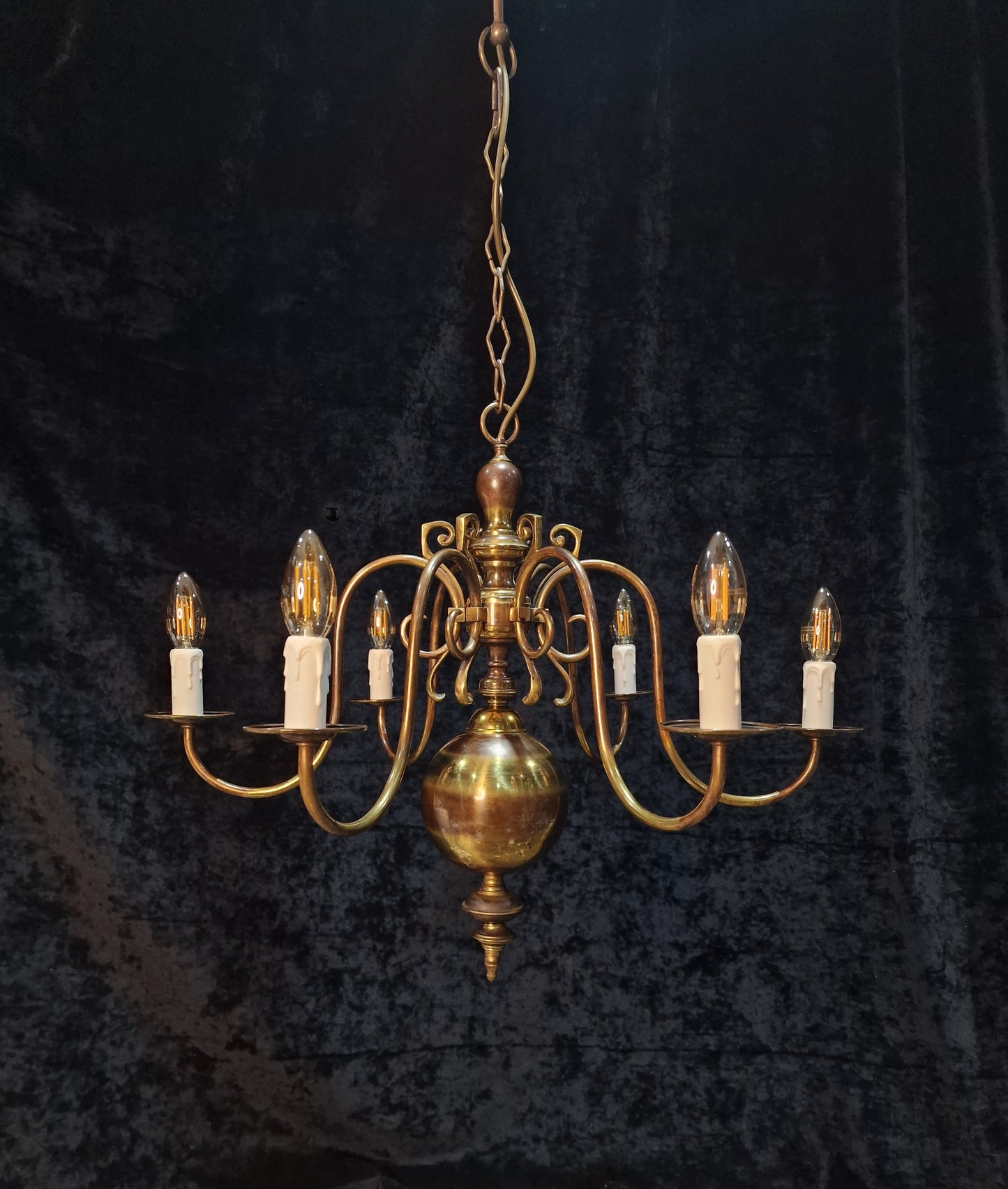 Classical Elegant Vintage 6 Arm Brass Flemish Chandelier Ceiling Light