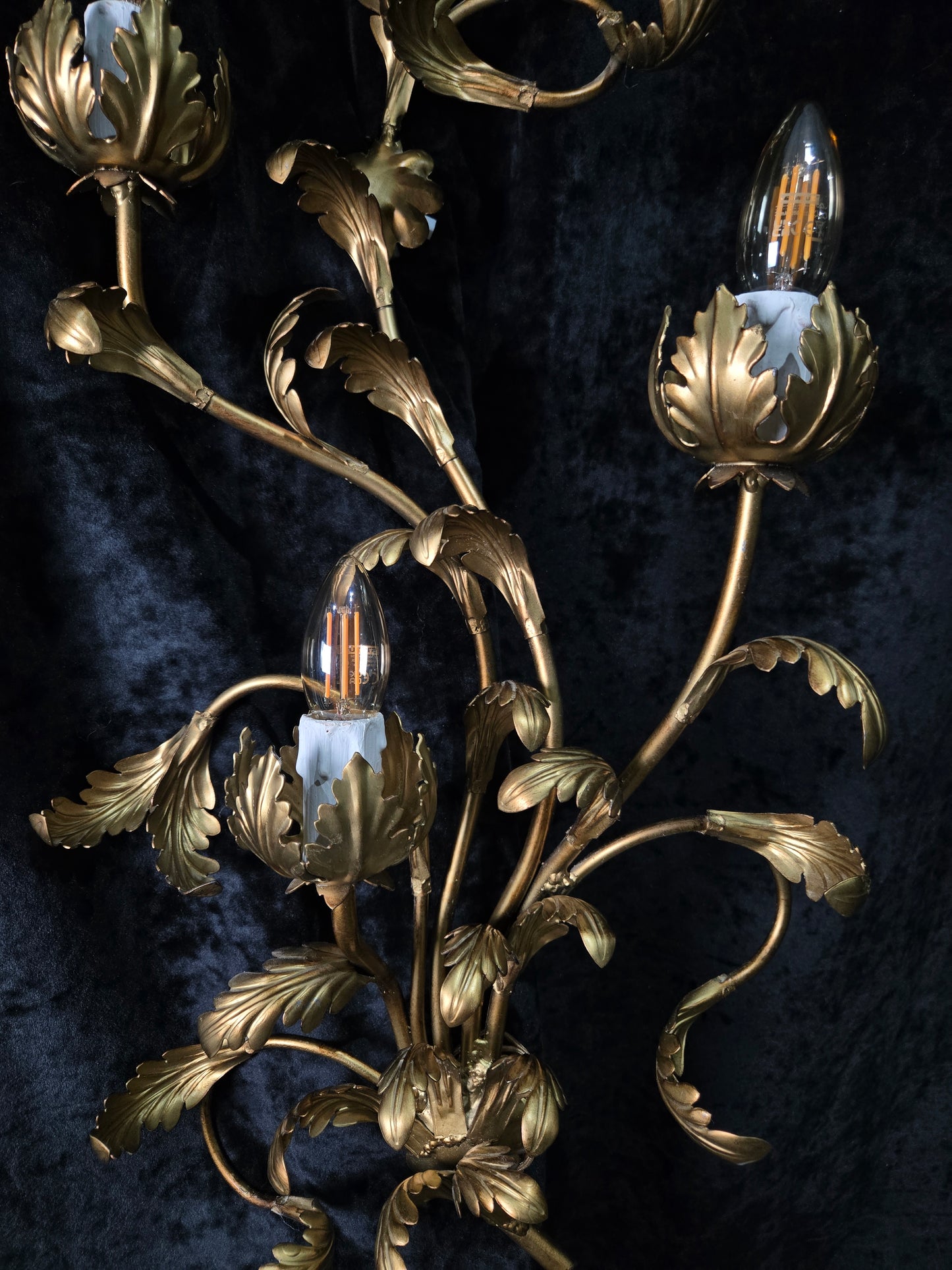Beautiful Large Vintage Italian 3 Light Gilded Toleware Florentine Sconce Light