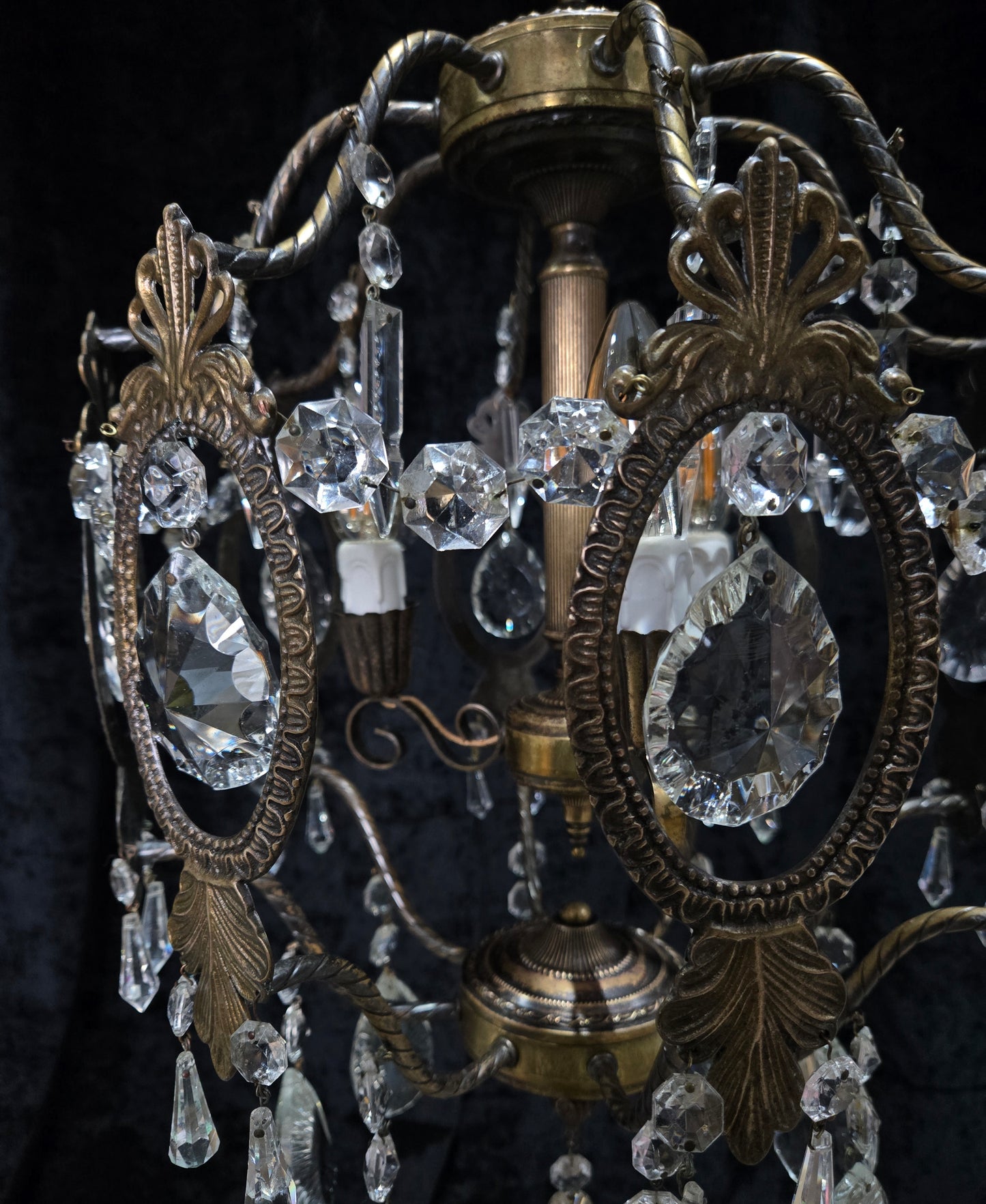 Elegant Vintage Italian Large 3 Arm Cage Crystal Brass Chandelier Ceiling Light