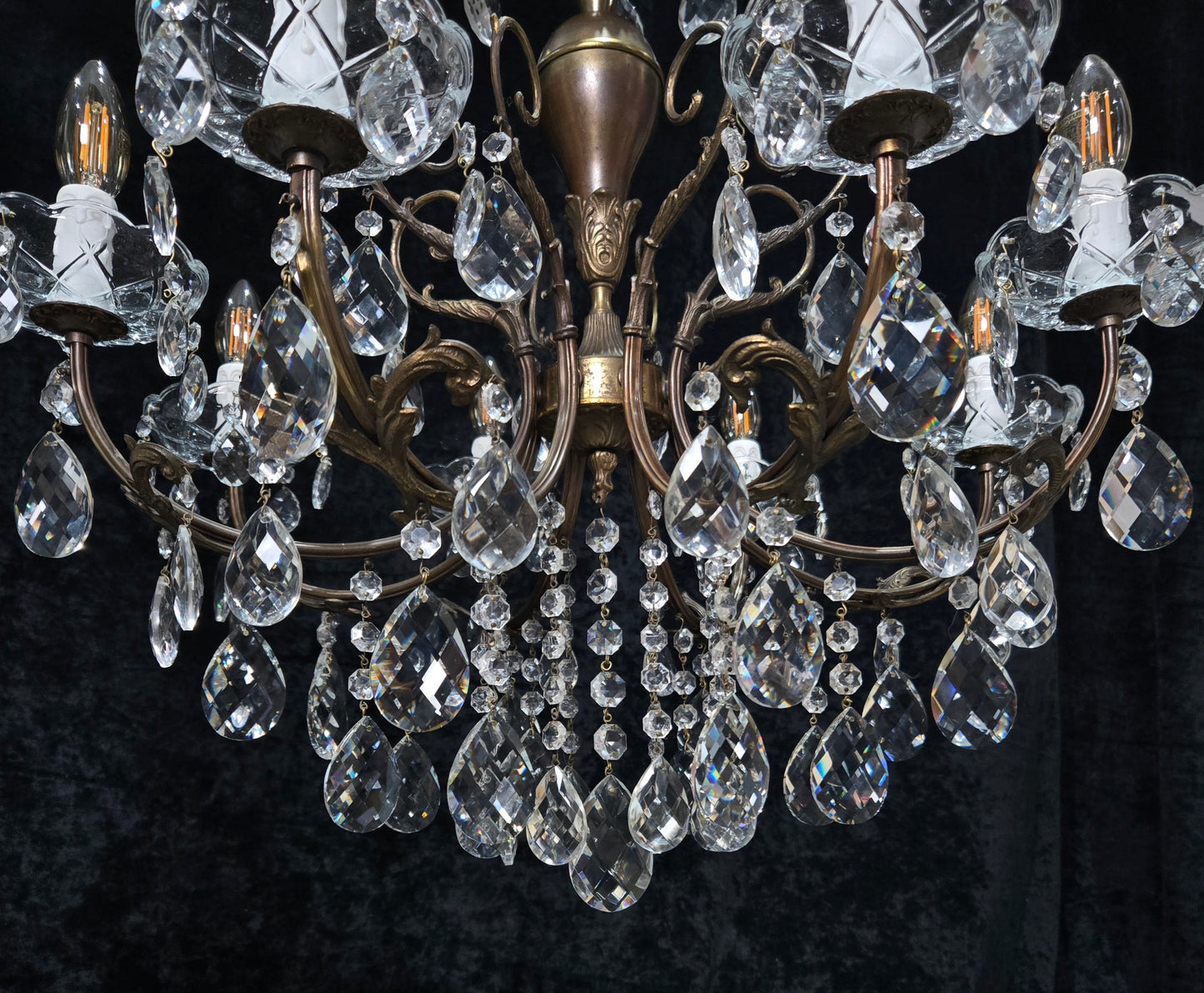 Fabulous Large Vintage Italian Heavy 8 Arm Leaf Crystal Chandelier Ceiling Light