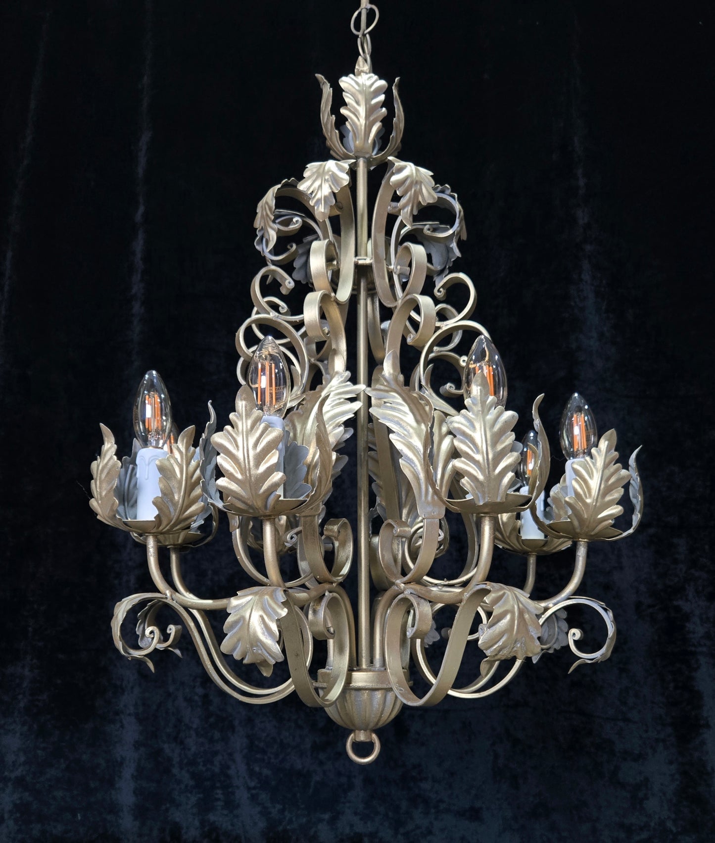 Stunning Heavy Large 8 Arm Wrought Iron Gilded Italian Chandelier Ceiling Light