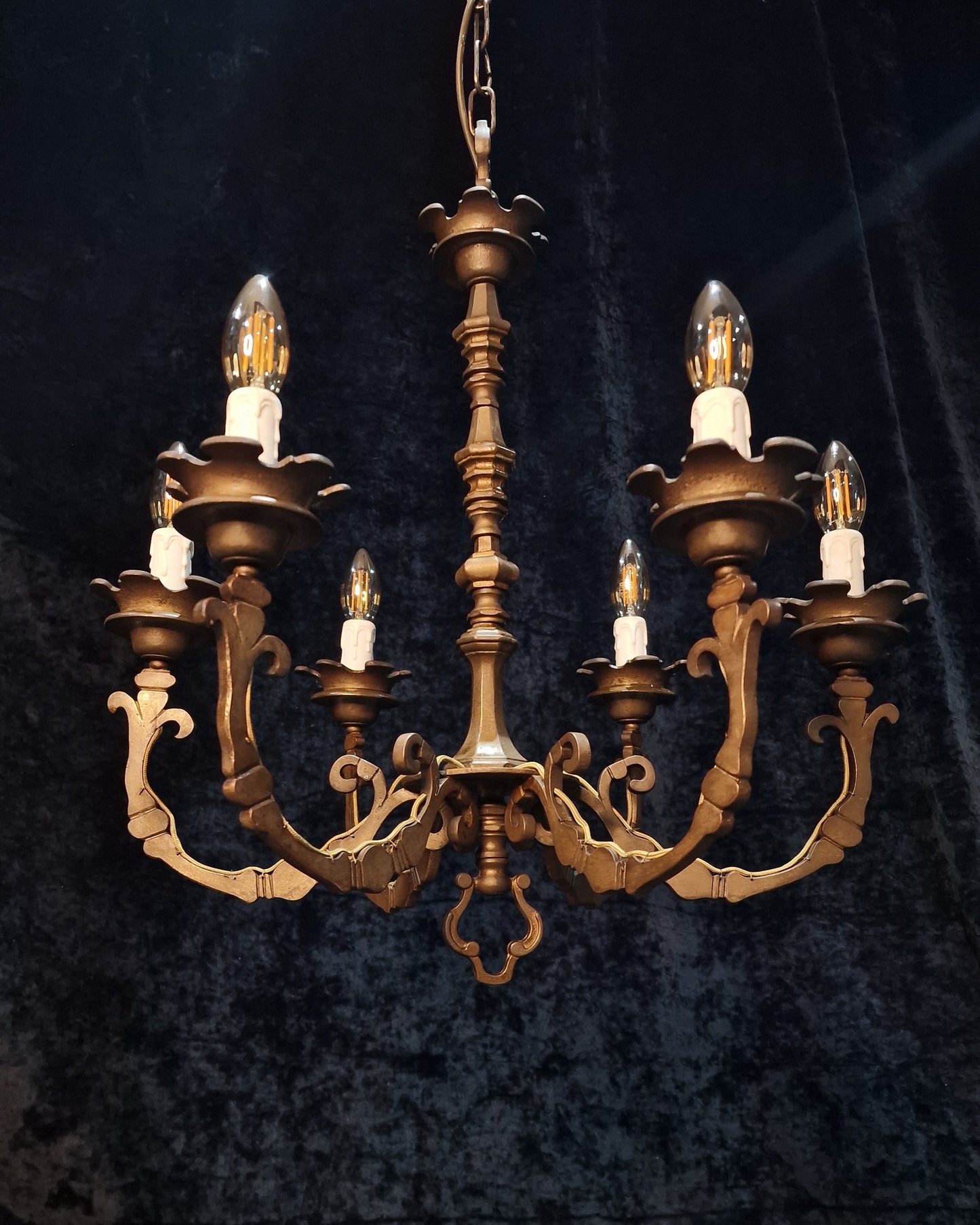 Decorative Heavy Antique Solid Brass Italian Gothic Style Chandelier Light