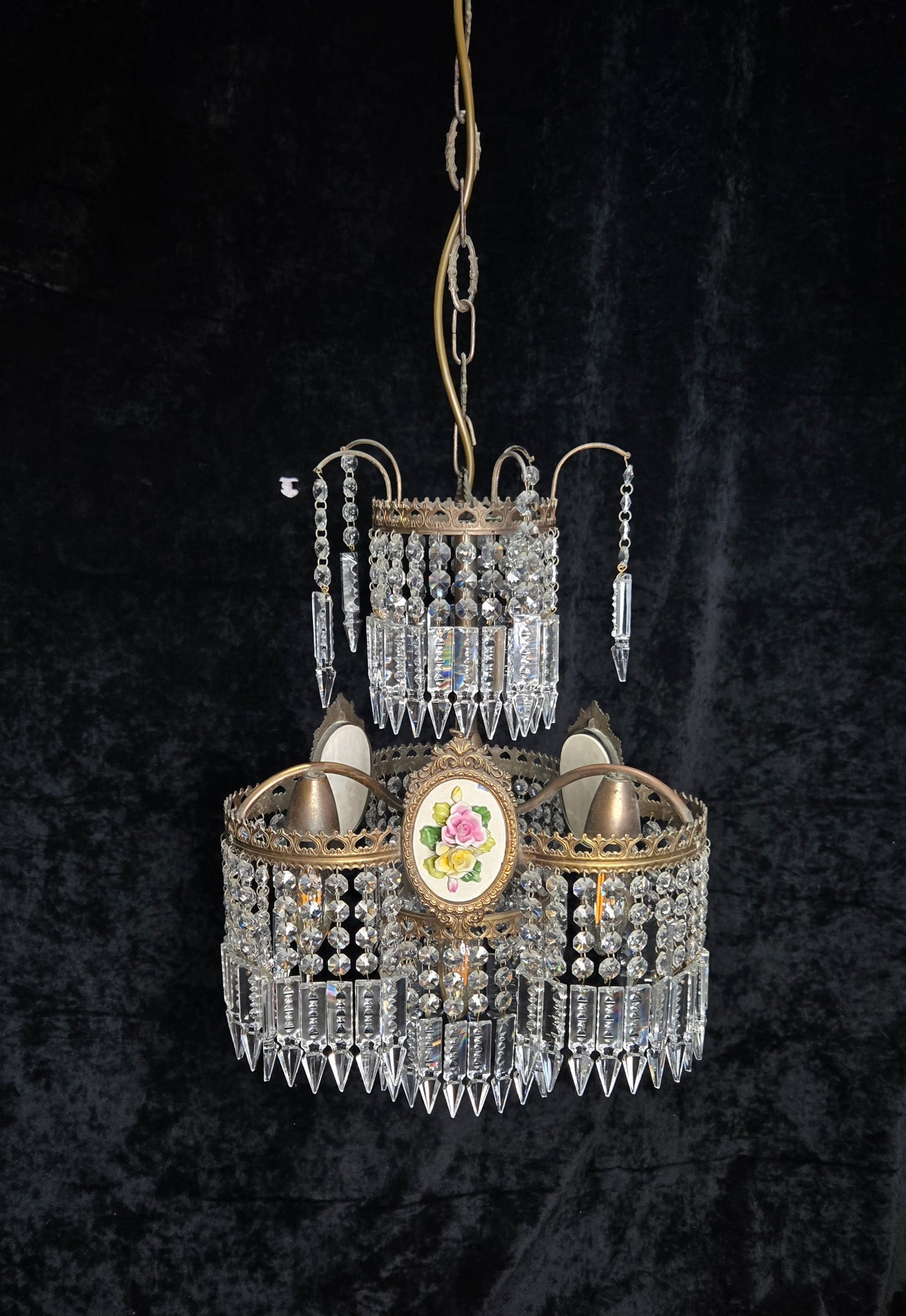 Beautiful Vintage Italian Capodimonte Flower Brass Crystal 4 Light Chandelier