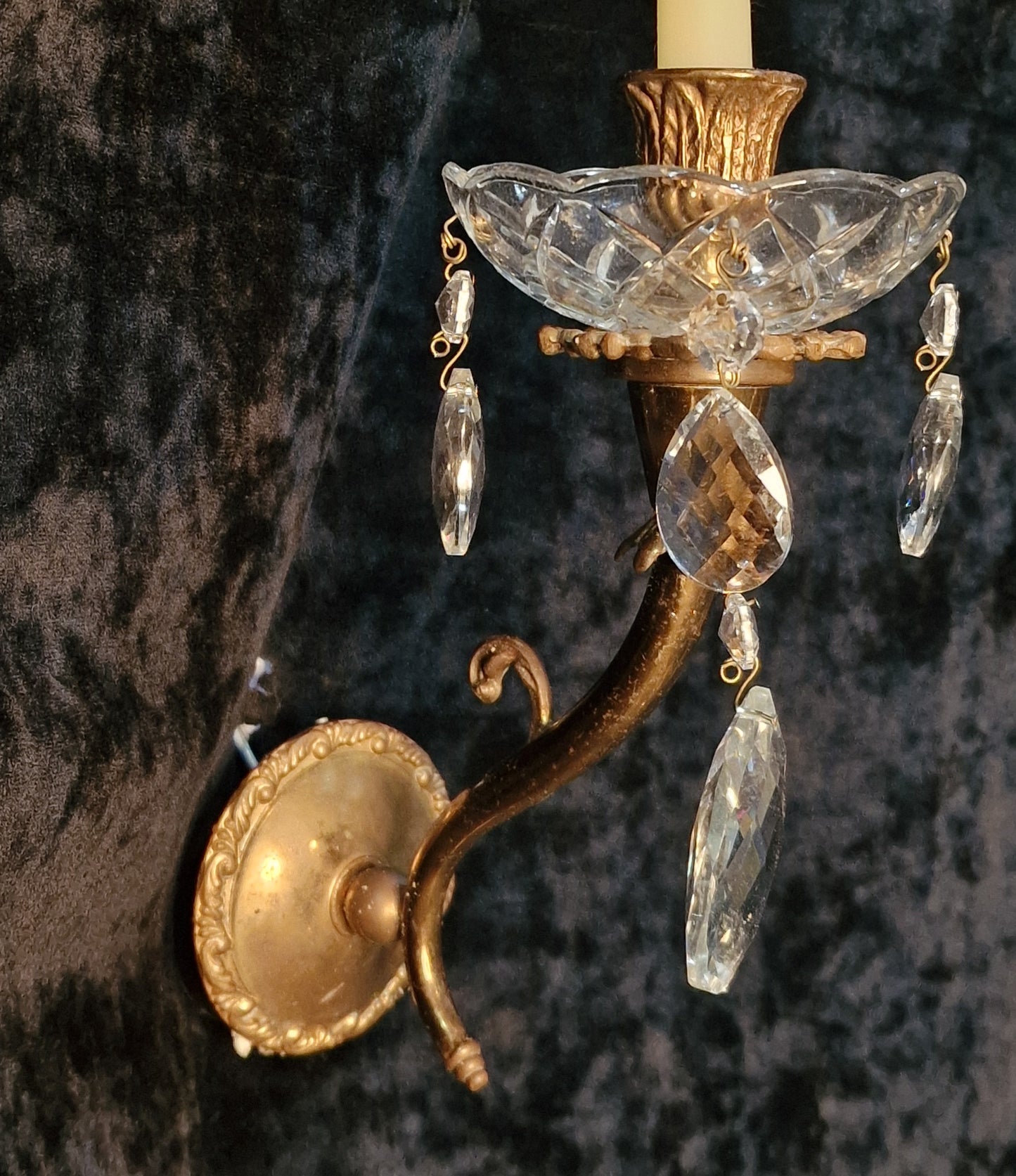 Elegant Pair Vintage Italian 1 Arm Crystal Brass Candle Wall Lights Sconces