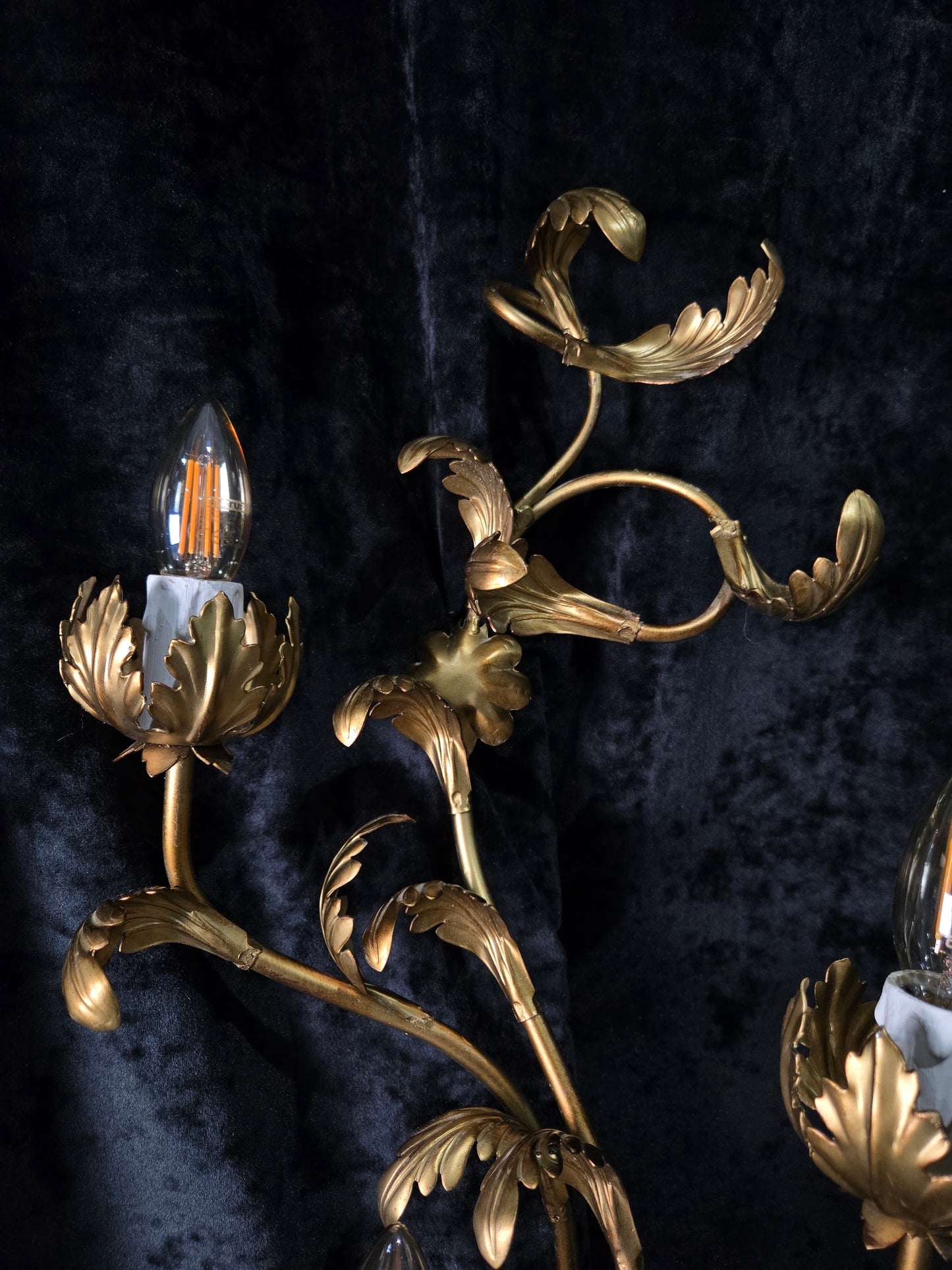Beautiful Large Vintage Italian 3 Light Gilded Toleware Florentine Sconce Light