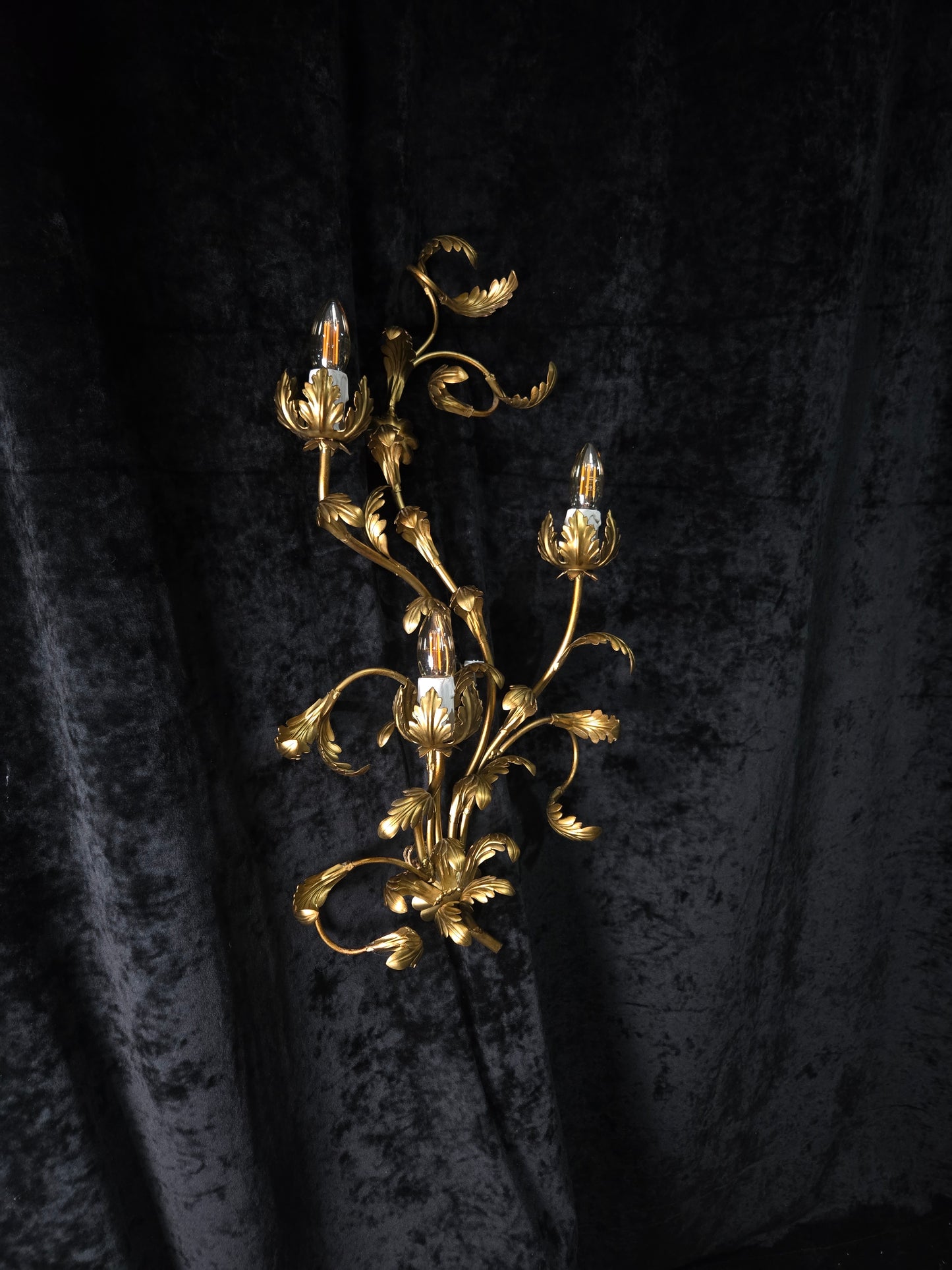 Beautiful Large Vintage Italian 3 Light Gilded Toleware Florentine Sconce Light