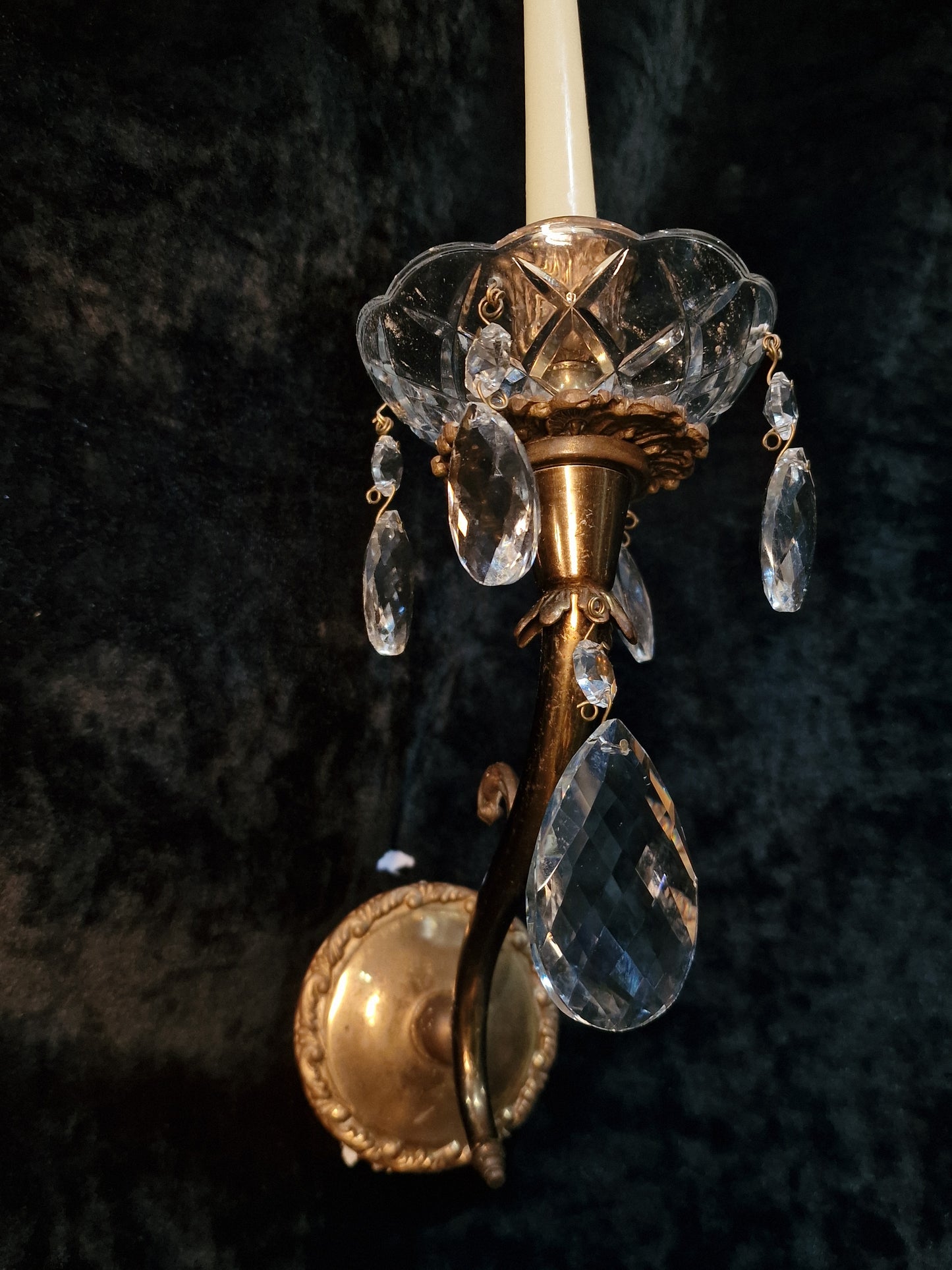 Elegant Pair Vintage Italian 1 Arm Crystal Brass Candle Wall Lights Sconces