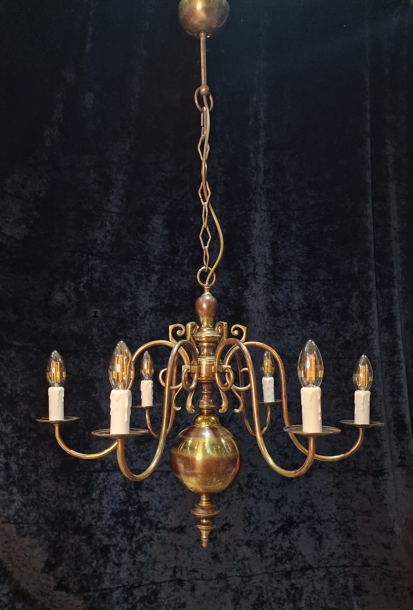 Classical Elegant Vintage 6 Arm Brass Flemish Chandelier Ceiling Light
