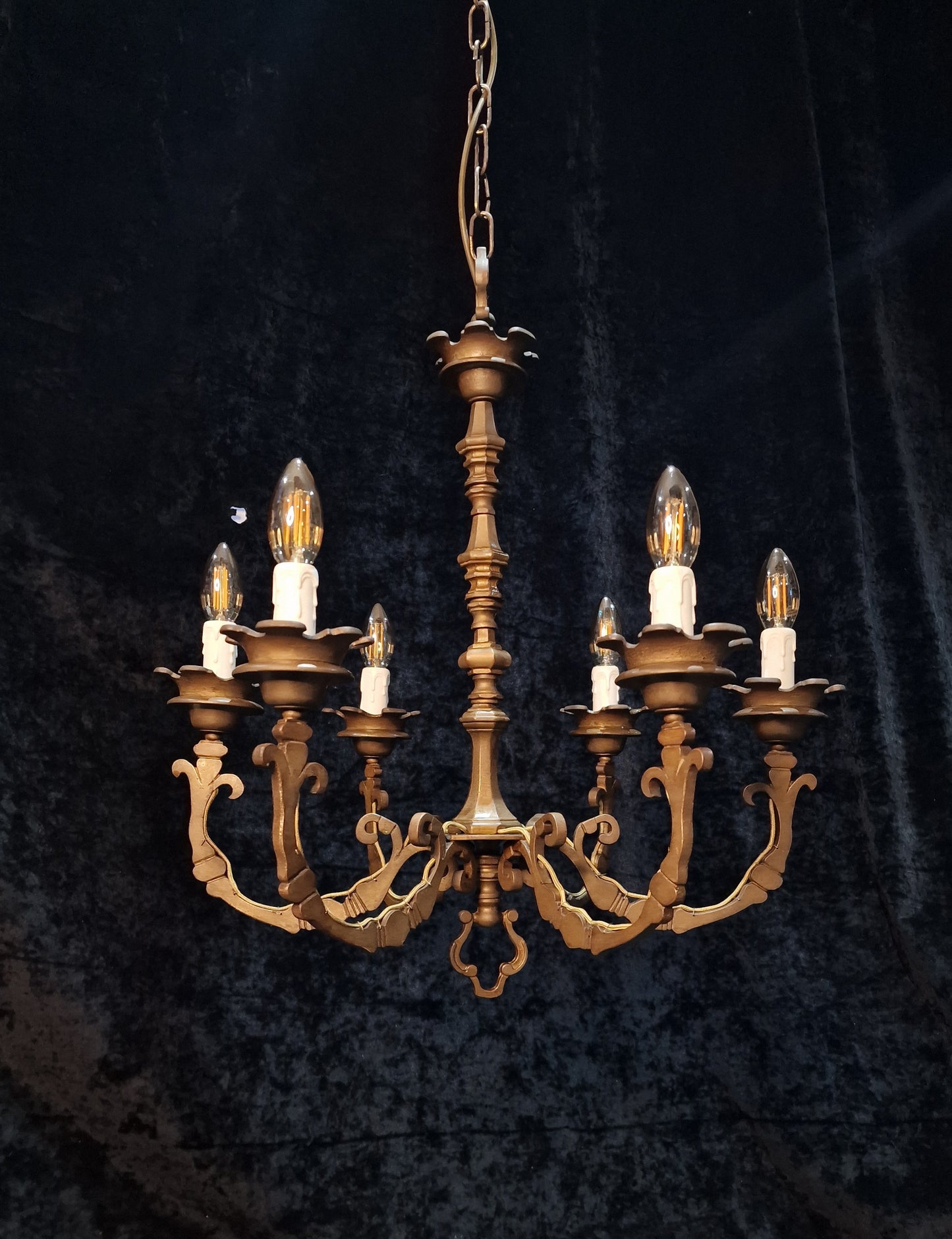 Decorative Heavy Antique Solid Brass Italian Gothic Style Chandelier Light