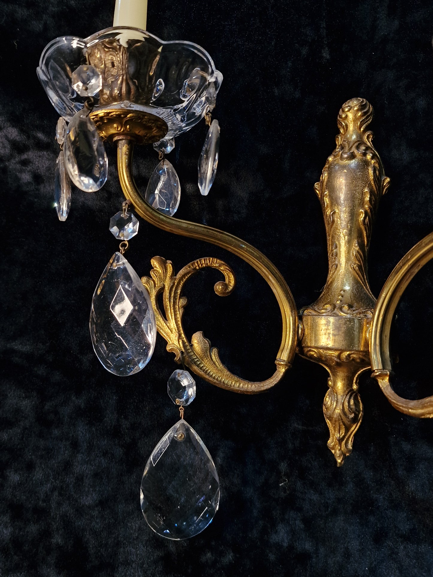 Elegant Pair Antique French 2 Arm Leaf Candle Crystal Brass Wall Lights Sconces