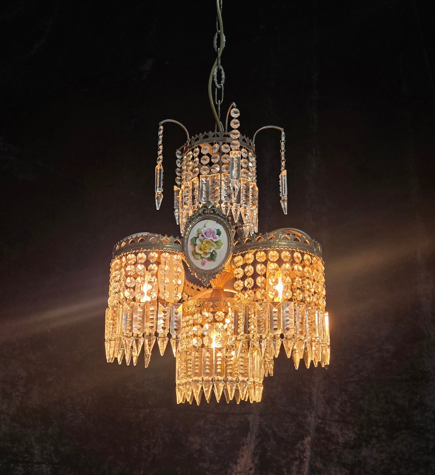 Beautiful Vintage Italian Capodimonte Flower Brass Crystal 4 Light Chandelier