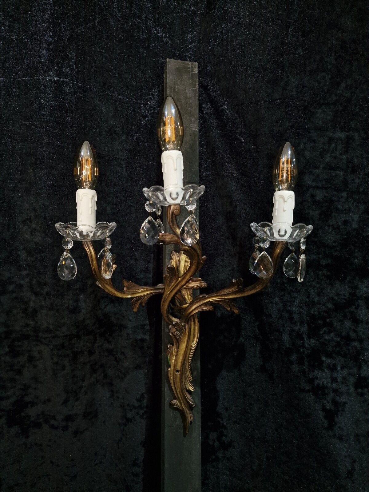 Stunning Large Antique French Singular 3 Arm Crystal Brass Wall Light Sconce