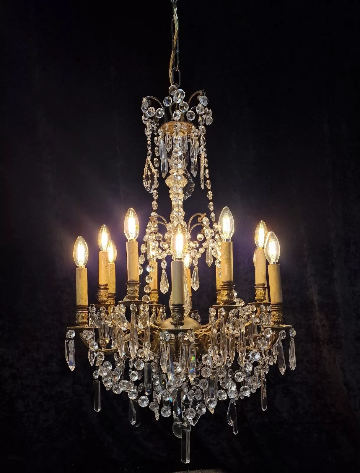 Exquisite Large Heavy 12 Arm Antique French 1900s Crystal Solid Brass Chandelier