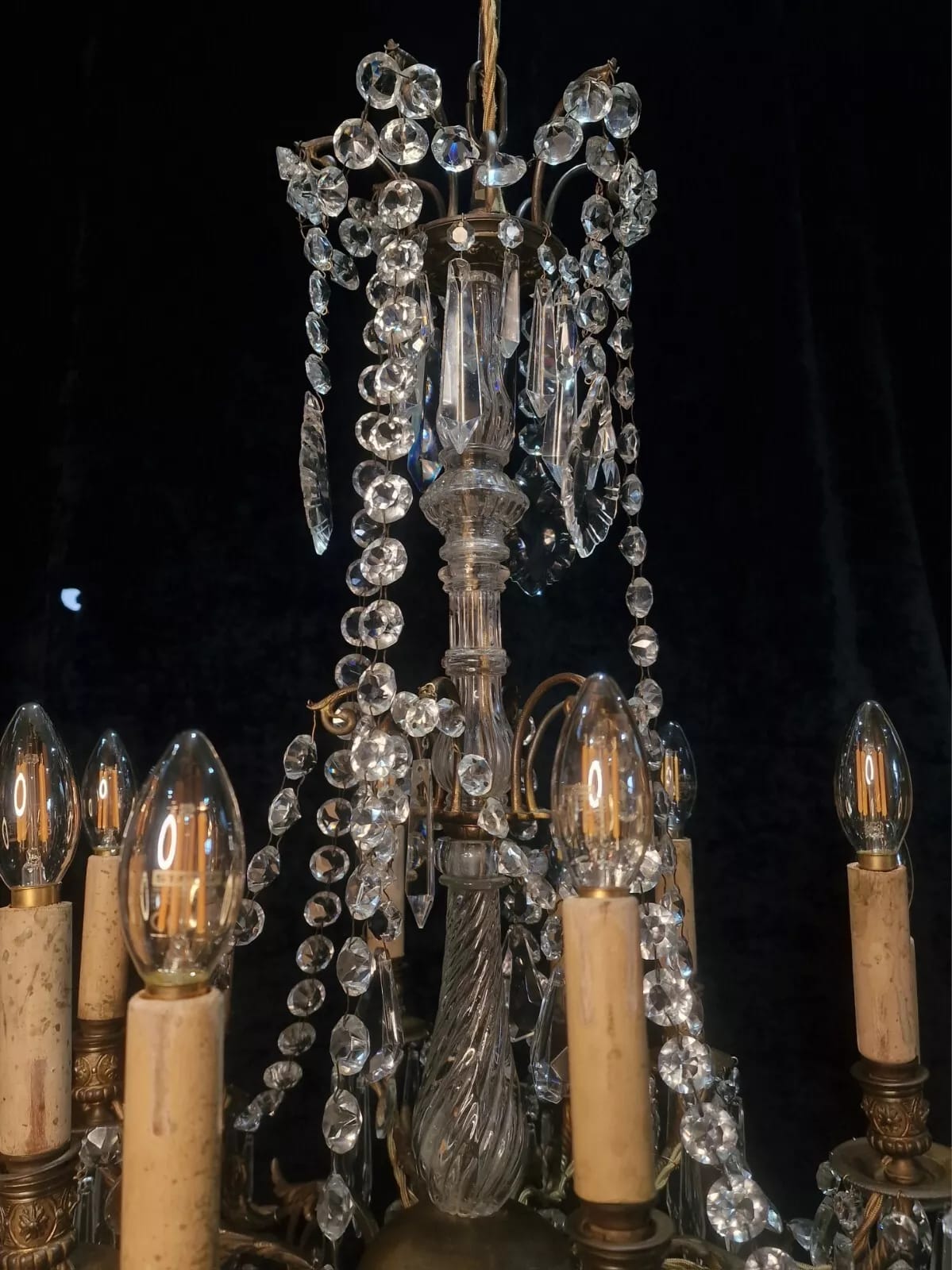 Exquisite Large Heavy 12 Arm Antique French 1900s Crystal Solid Brass Chandelier