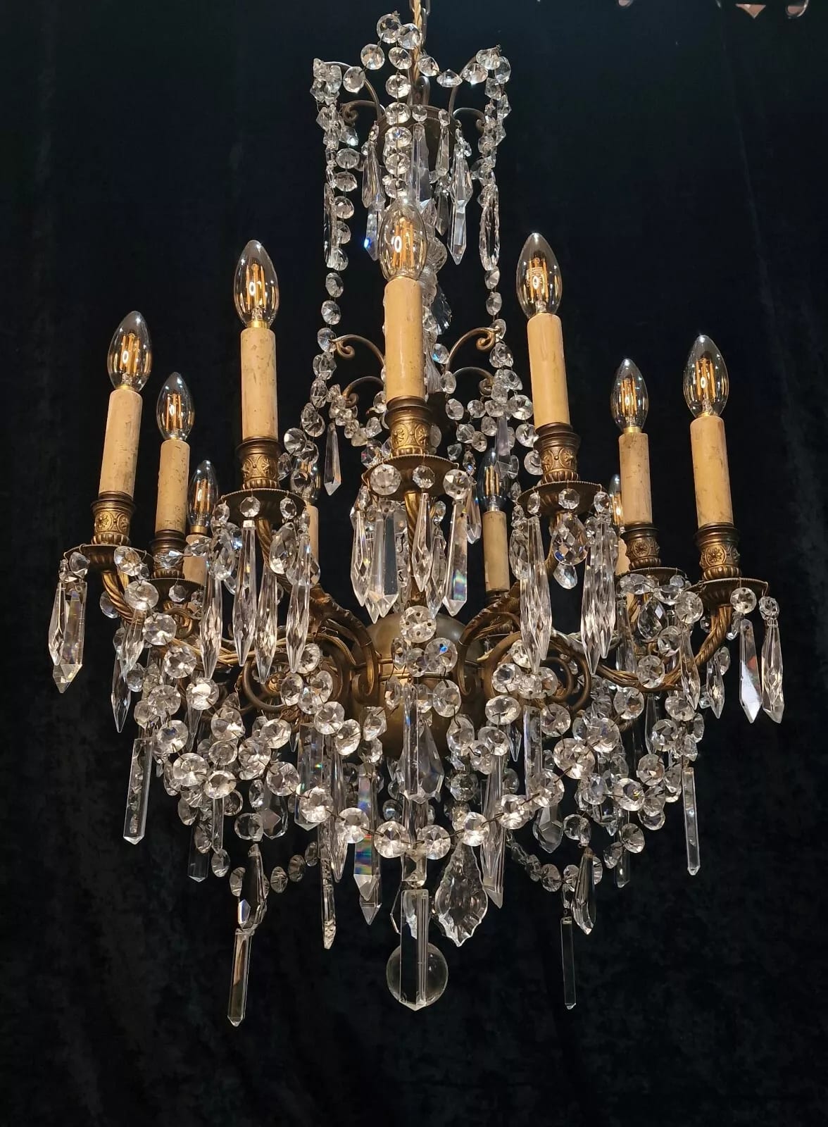 Exquisite Large Heavy 12 Arm Antique French 1900s Crystal Solid Brass Chandelier